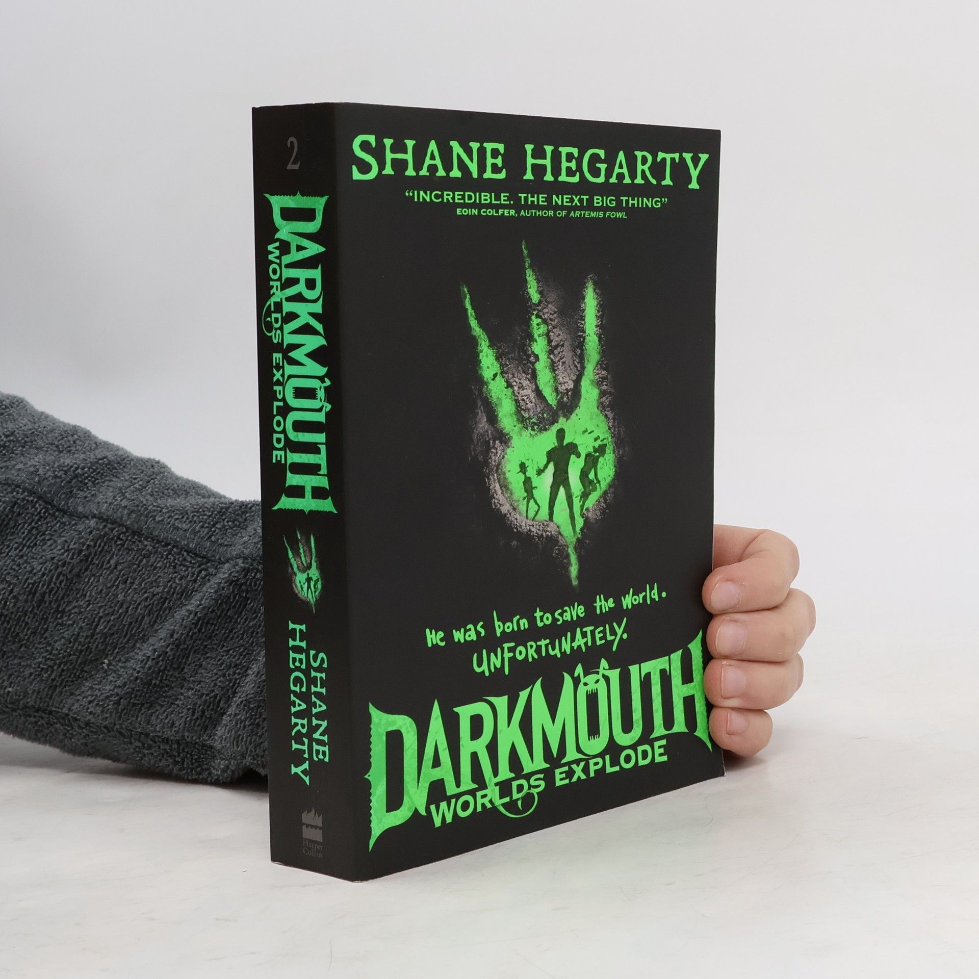 Shane Hegarty Darkmouth - 2: Worlds Explode