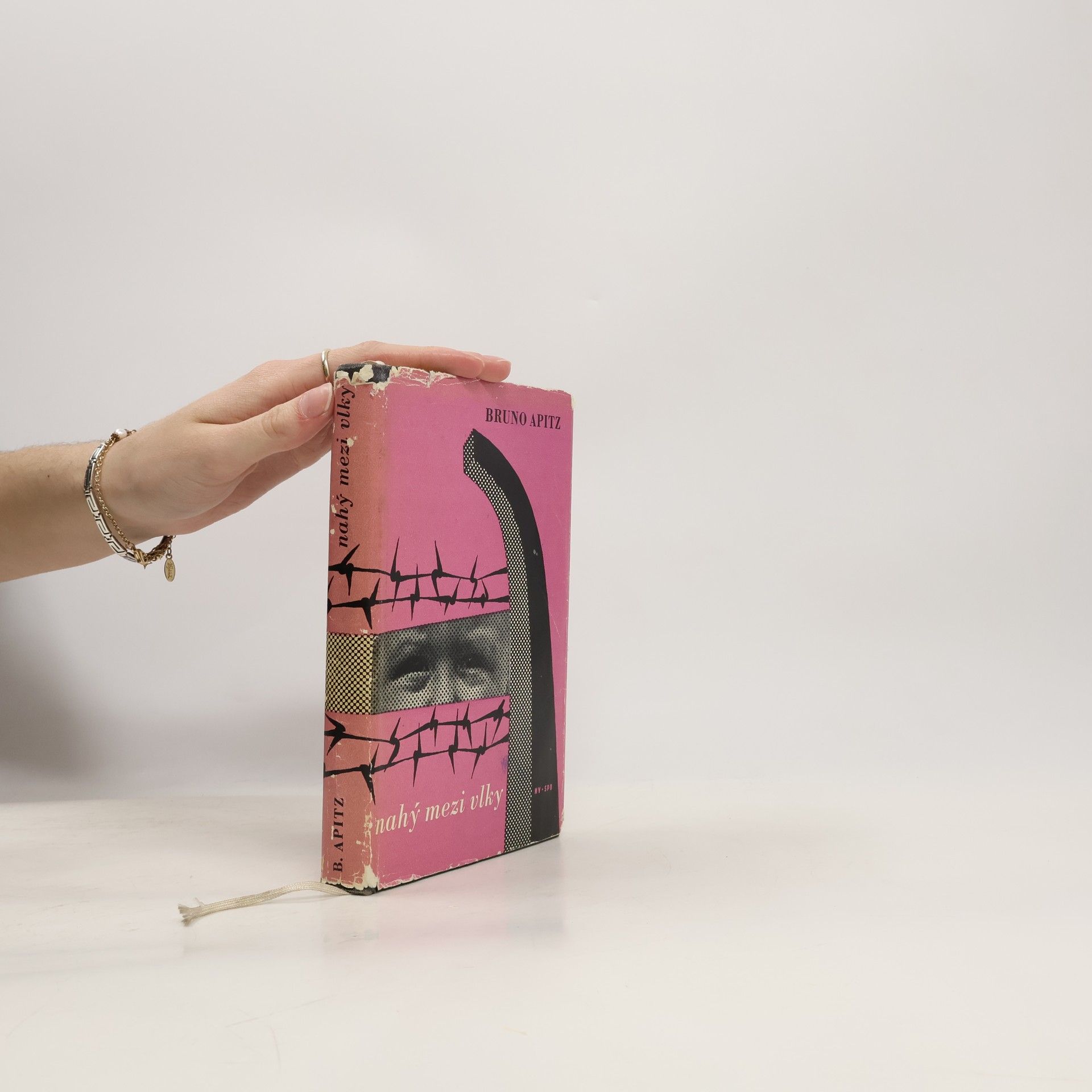 Bruno Apitz Nahý mezi vlky