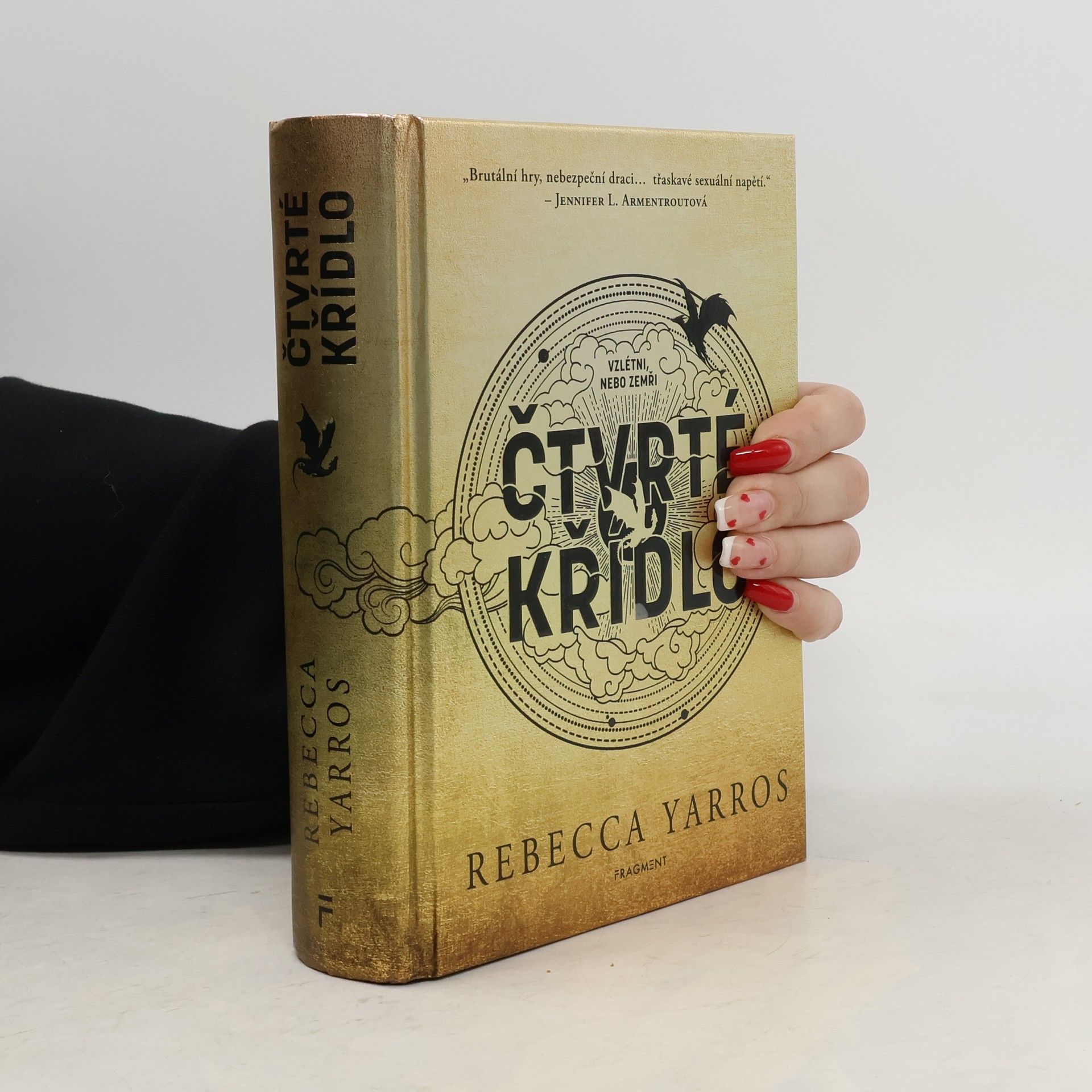 Rebecca Yarros Čtvrté křídlo