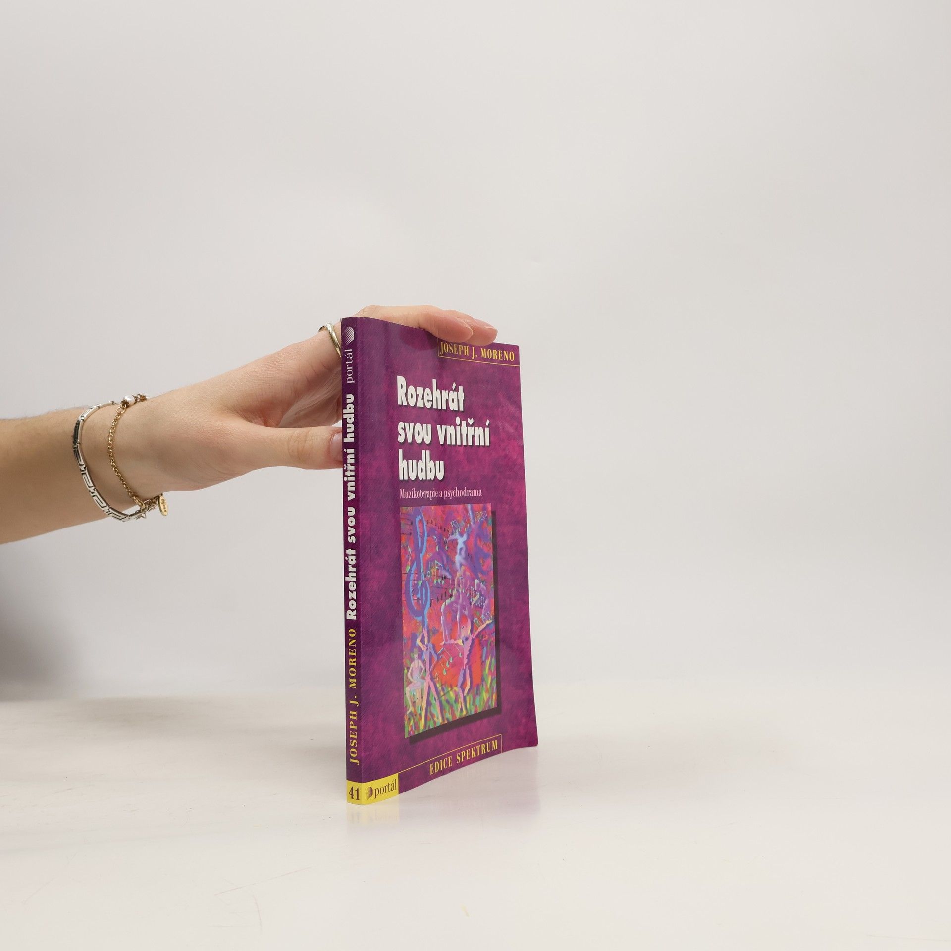 Joseph J. Moreno Rozehrát svou vnitřní hudbu