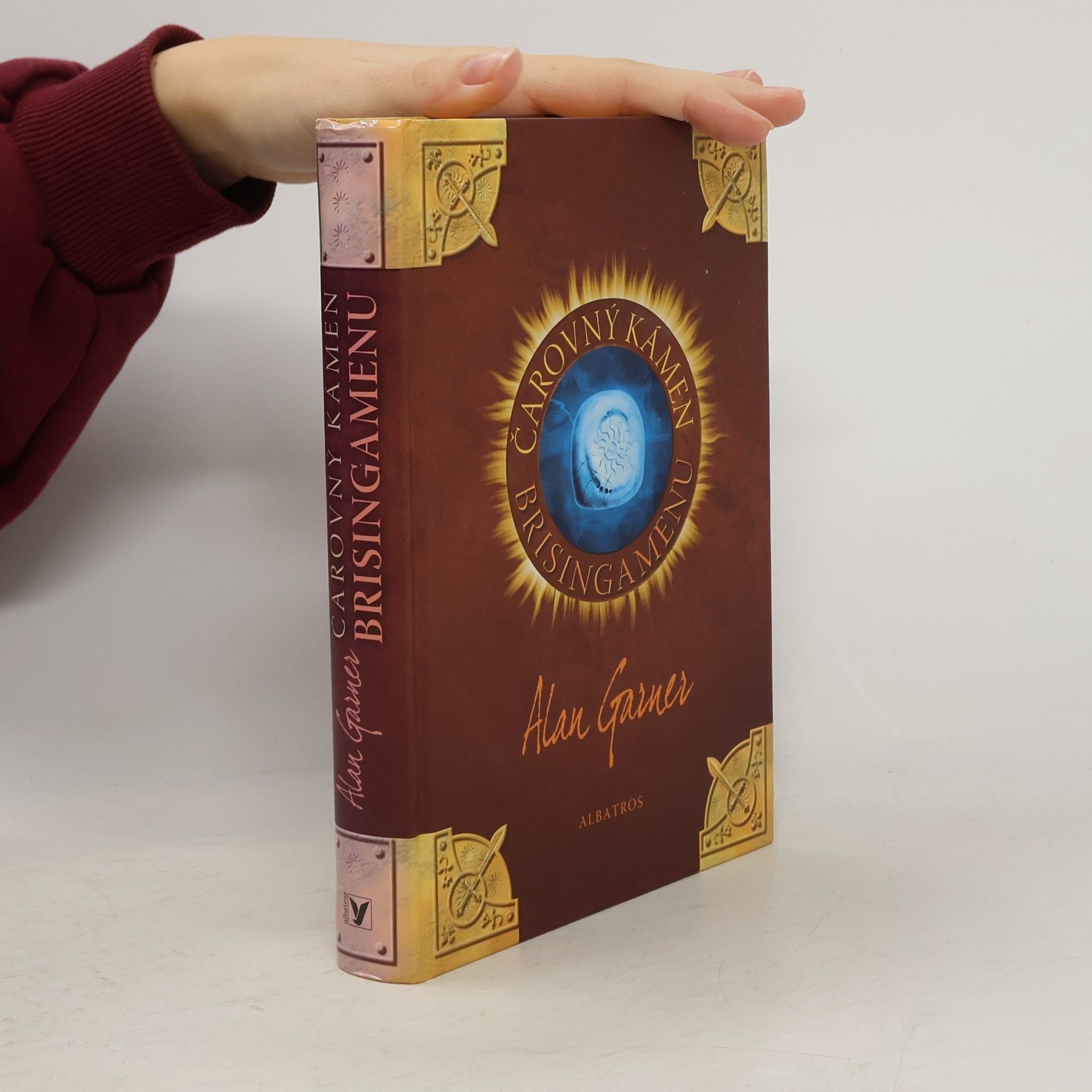 Alan Garner Čarovný kámen Brisingamenu