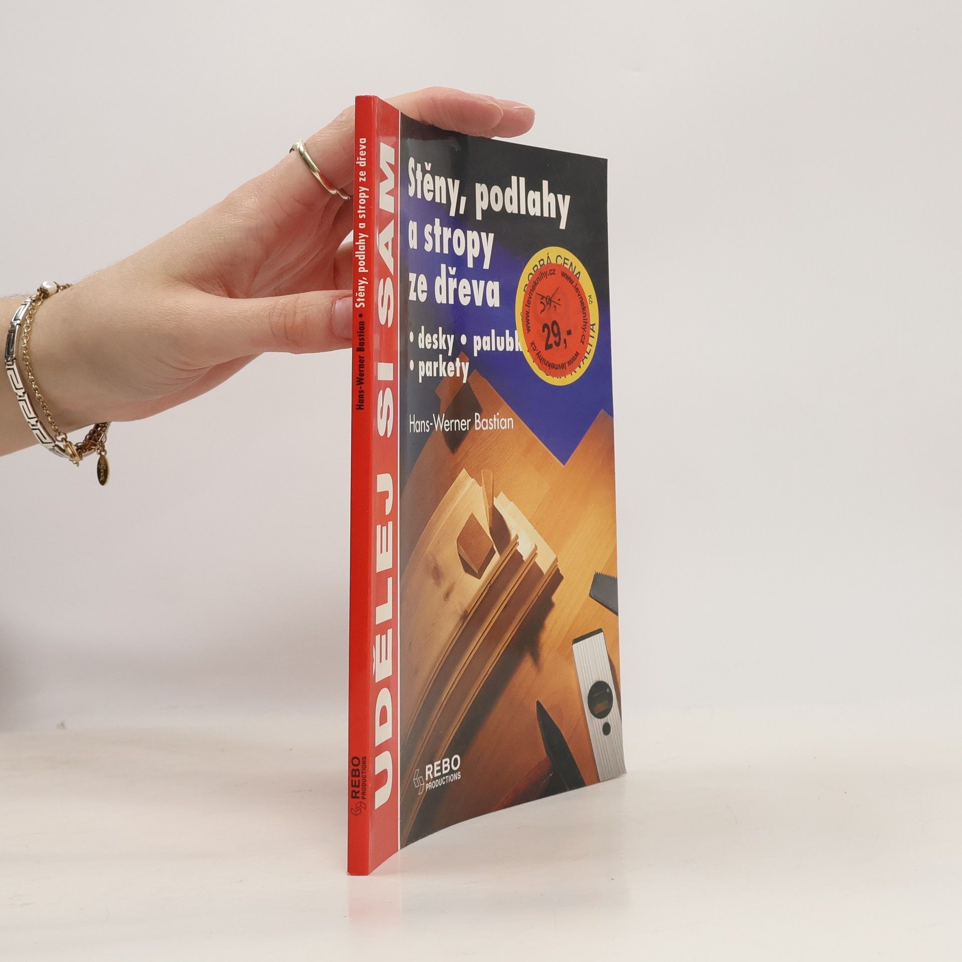 Hans-Werner Bastian Stěny, podlahy a stropy ze dřeva