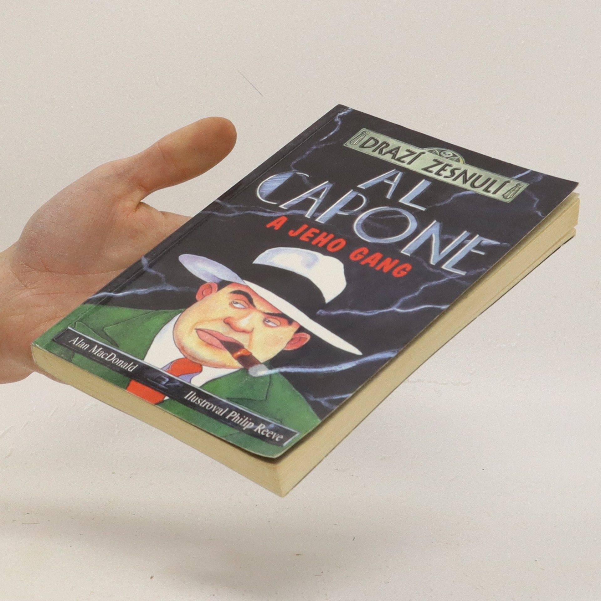 Alan MacDonald Al Capone a jeho gang
