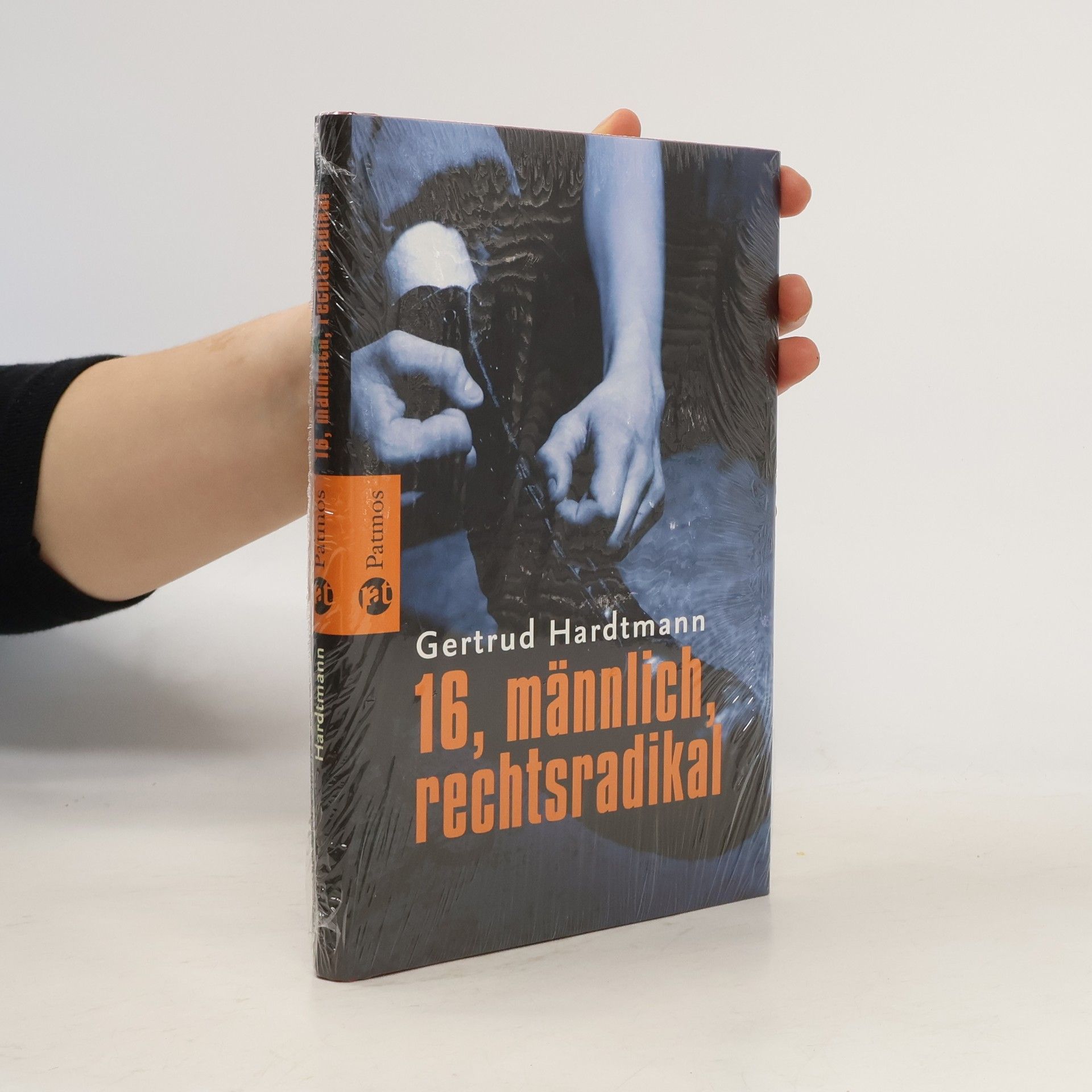 Gertrud Hardtmann 16, männlich, rechtsradikal