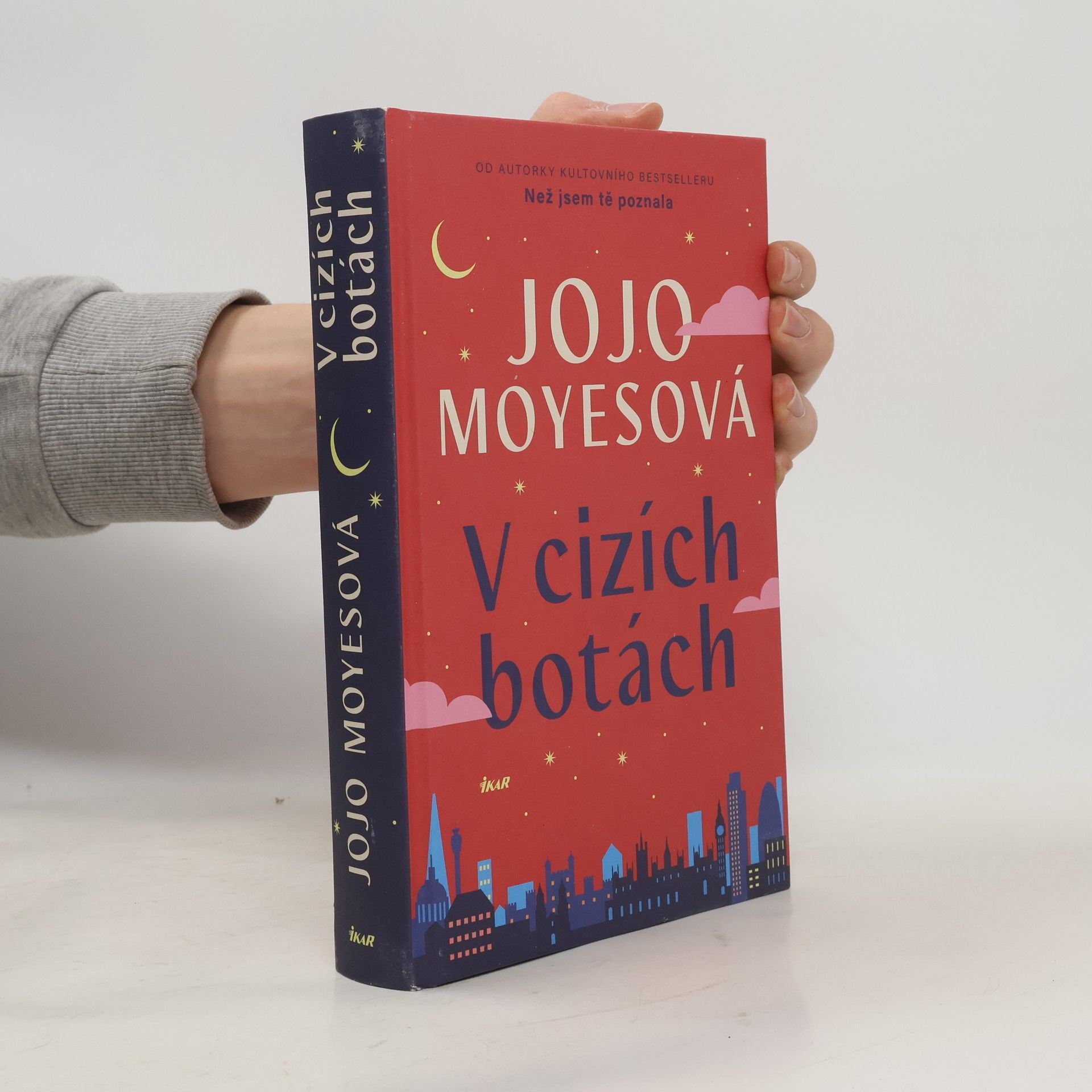 Jojo Moyes V cizích botách