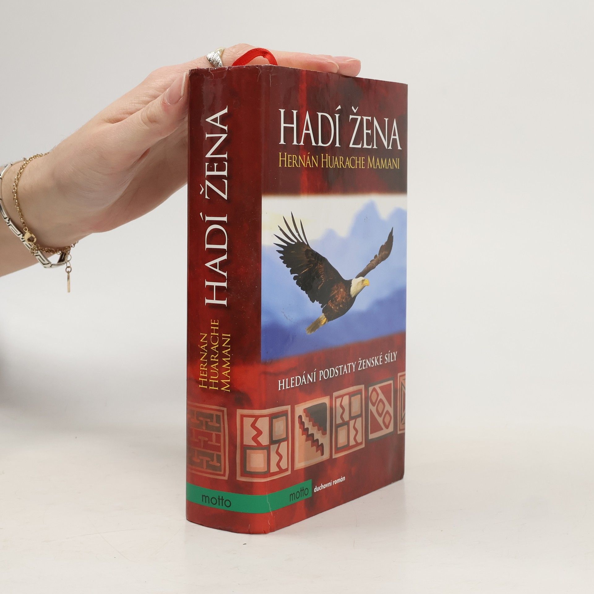 Hernán Huarache Mamani Hadí žena: Hledání podstaty ženské síly
