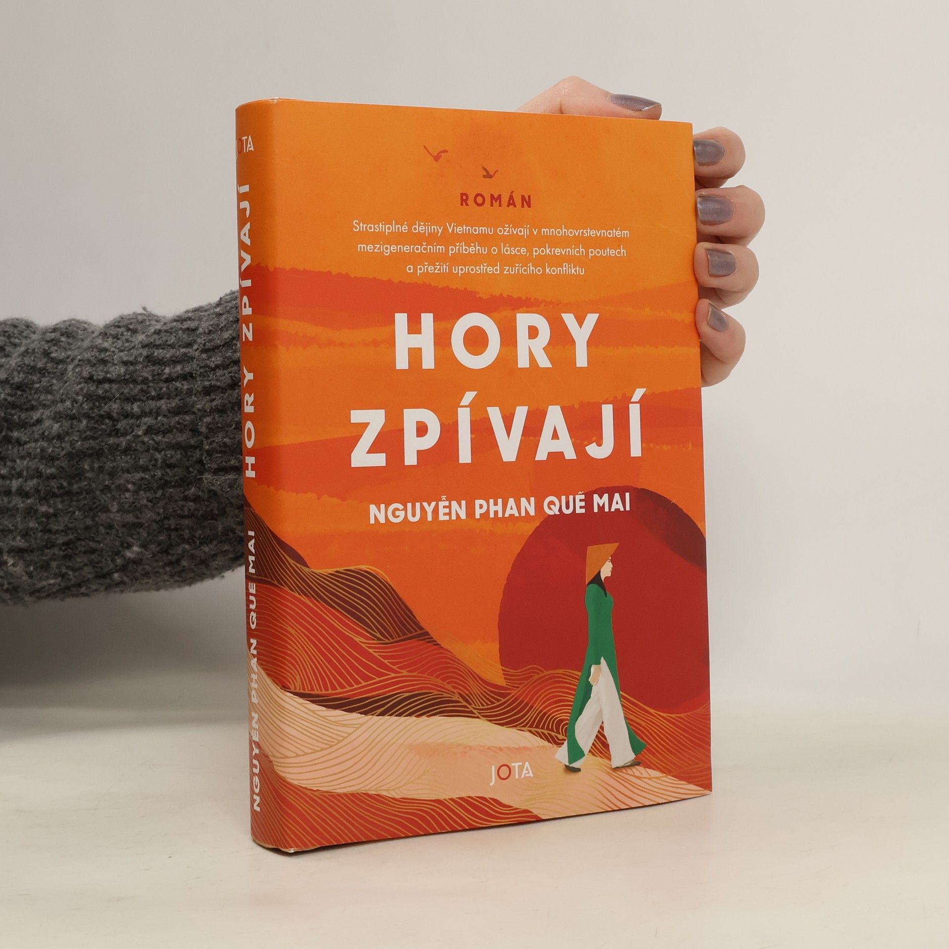 Nguyễn Phan Quế Mai Hory zpívají