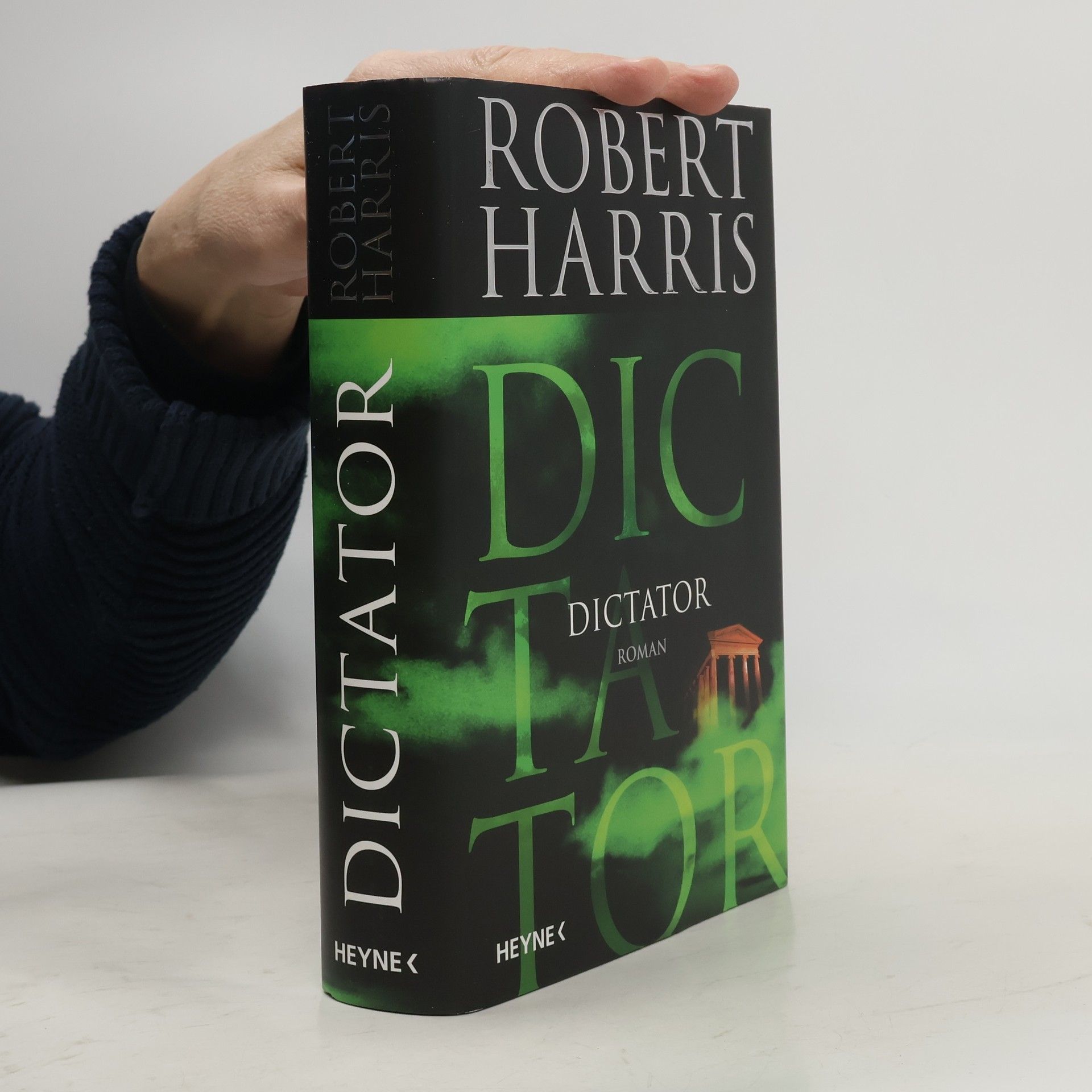 Robert Harris Dictator