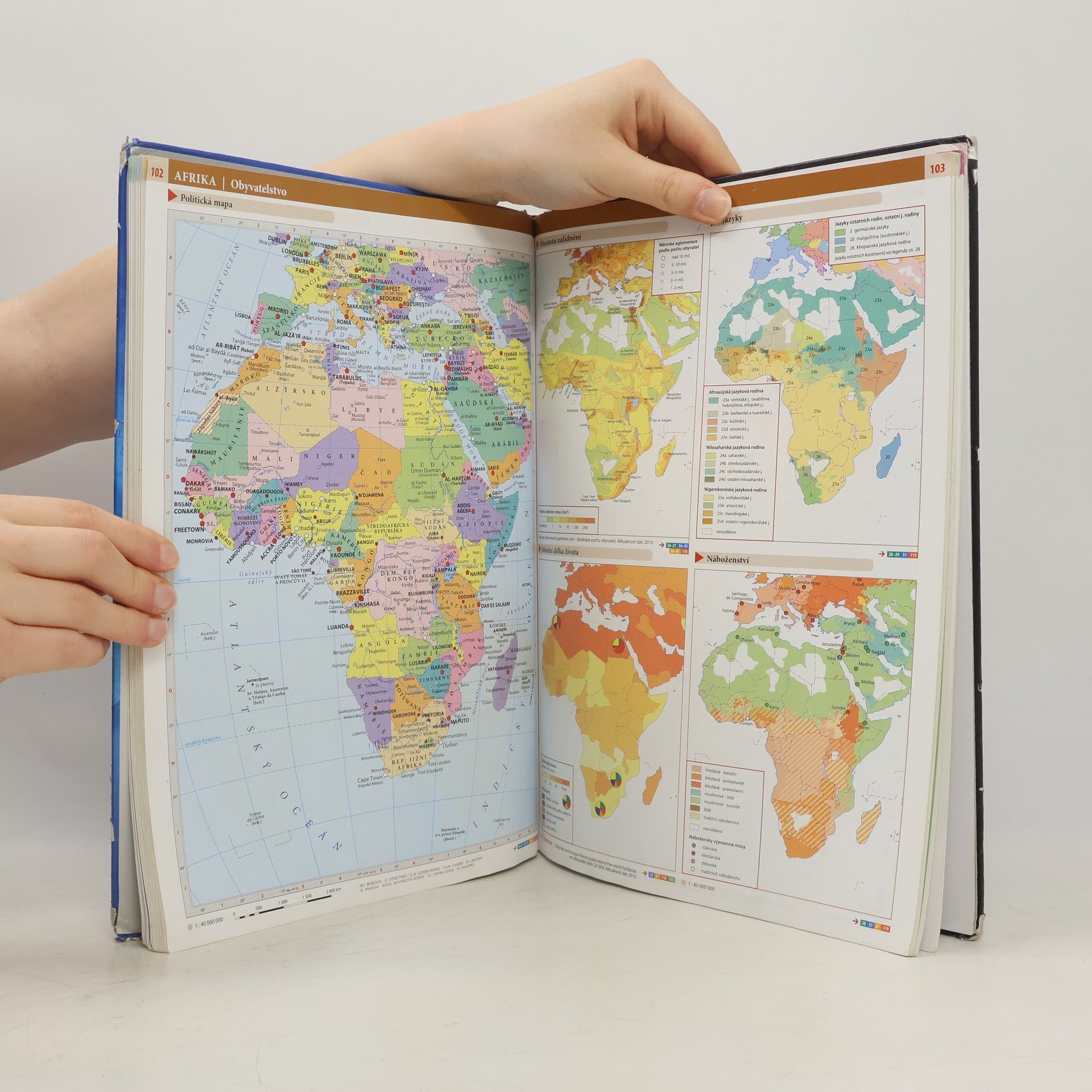 Autores varios Školní atlas světa