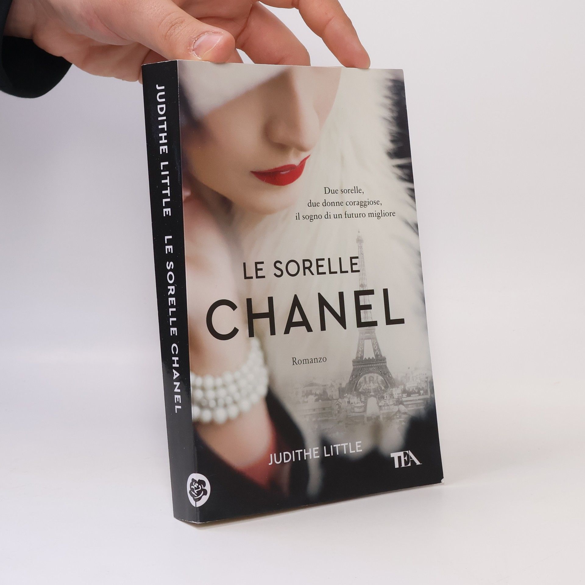 Judithe Little Le sorelle Chanel