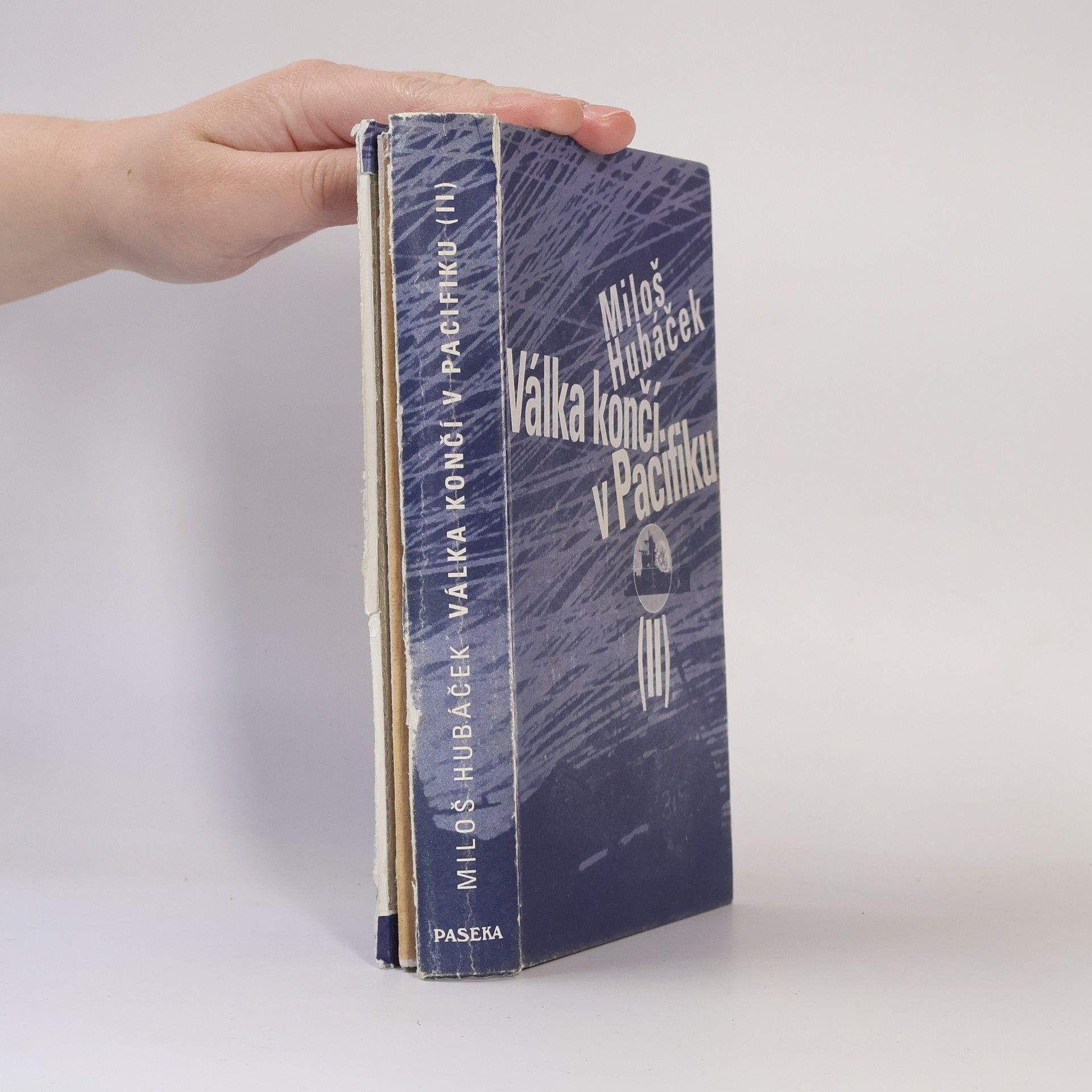 Miloš Hubáček Válka končí v Pacifiku. II. díl, Dobývání Okinawy