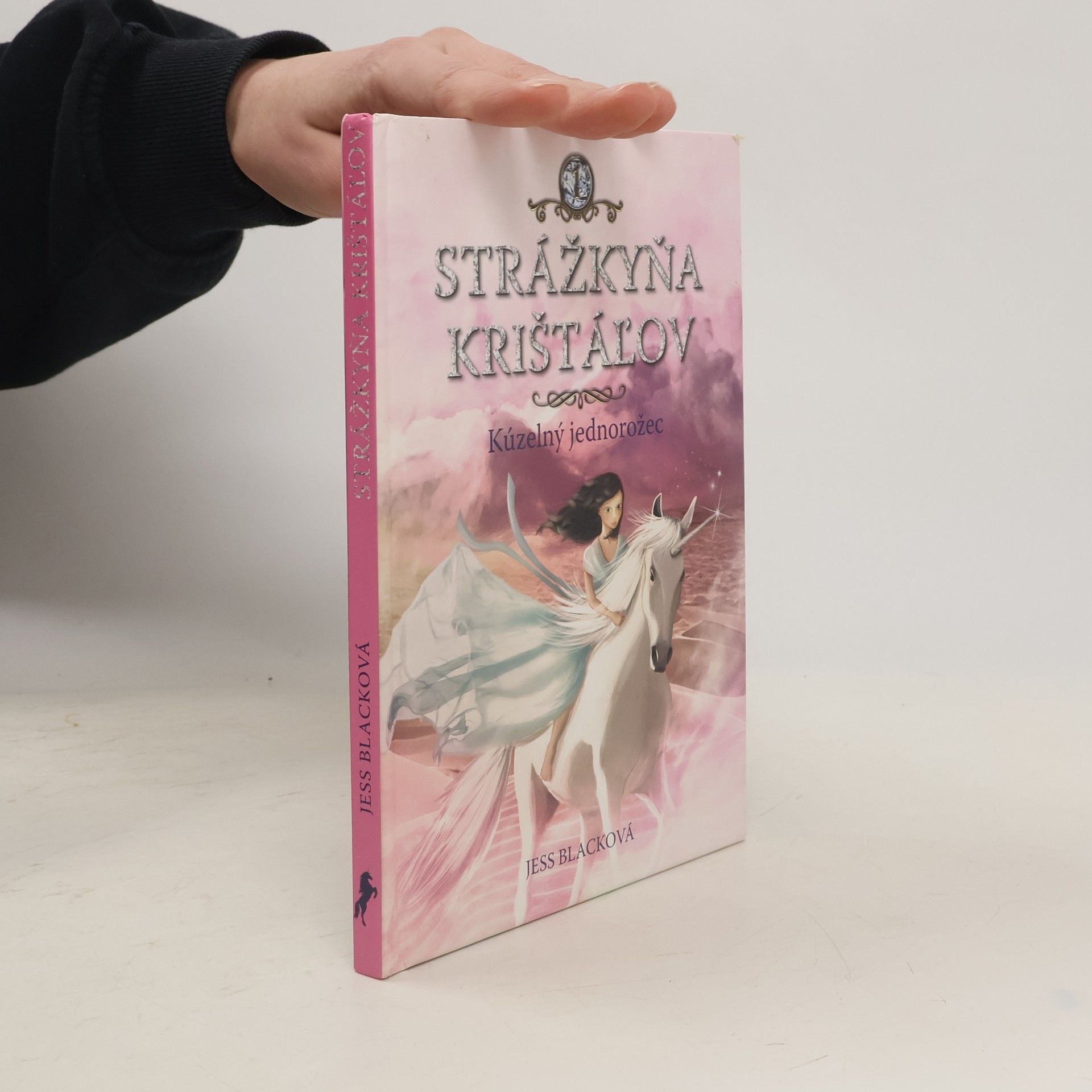 Jess Black Strážkyňa krištáľov. Kúzelný jednorožec