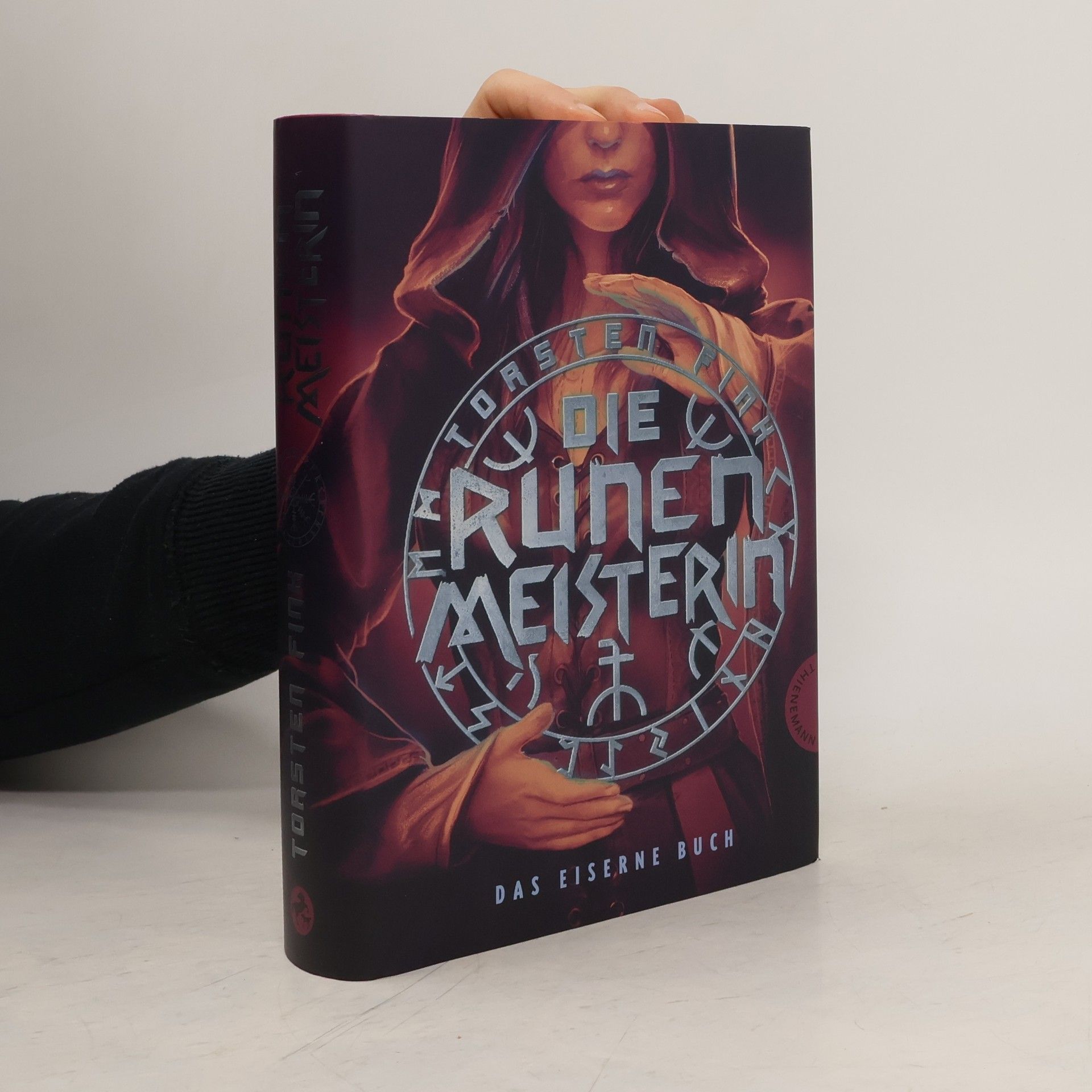 Die Runenmeisterin. Das Eiserne Buch