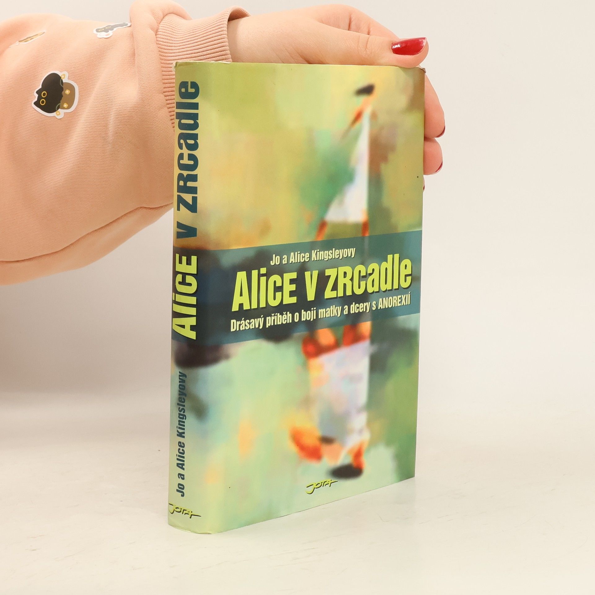 Jo Kingsley Alice v zrcadle