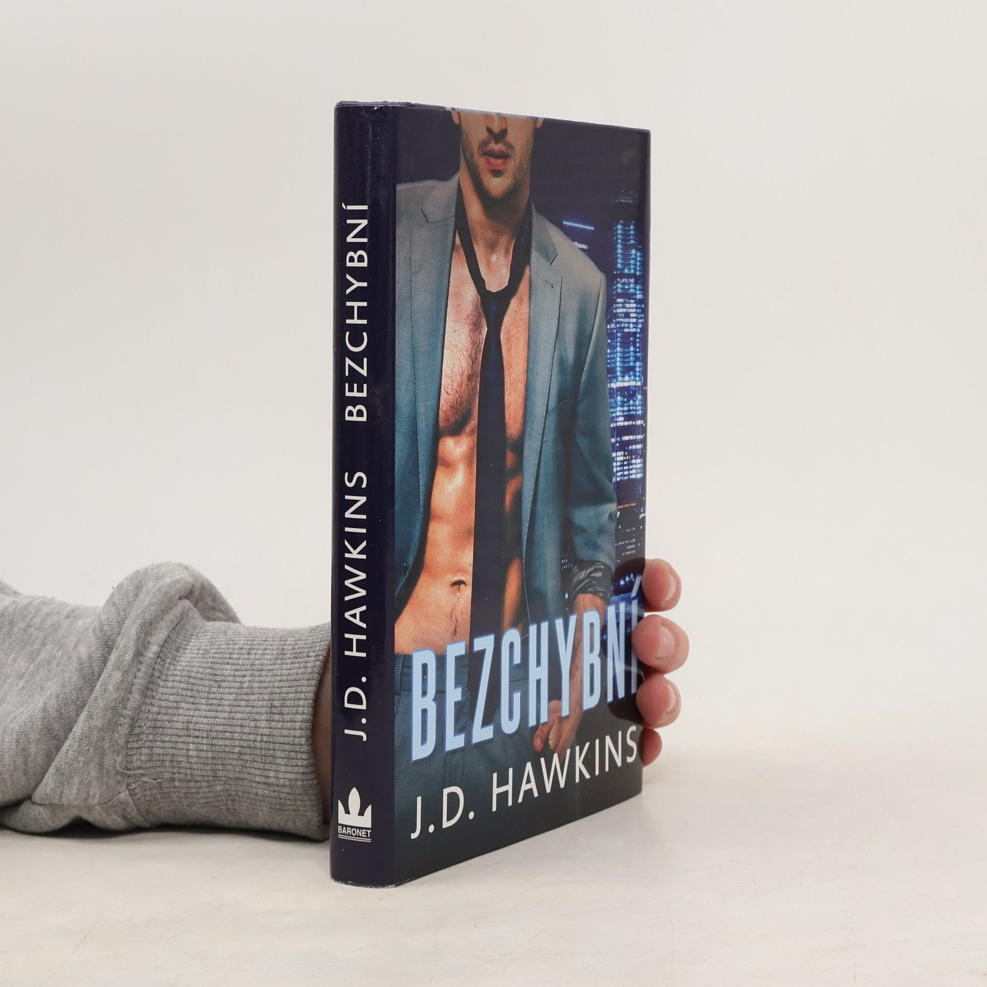 J. D. Hawkins Bezchybní