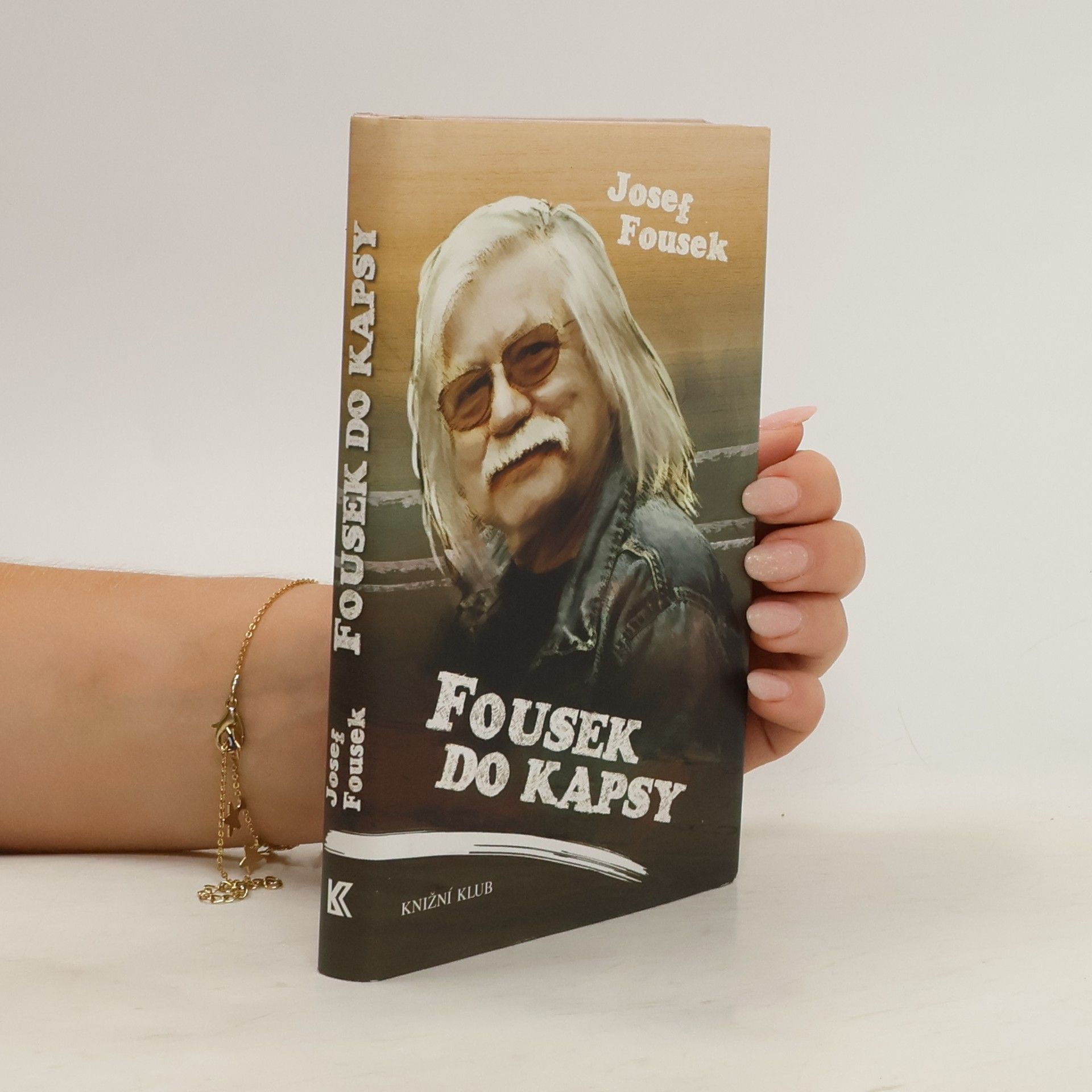 Josef Fousek Fousek do kapsy. Výběr 1969-2012. Epigramy, aforismy, satira