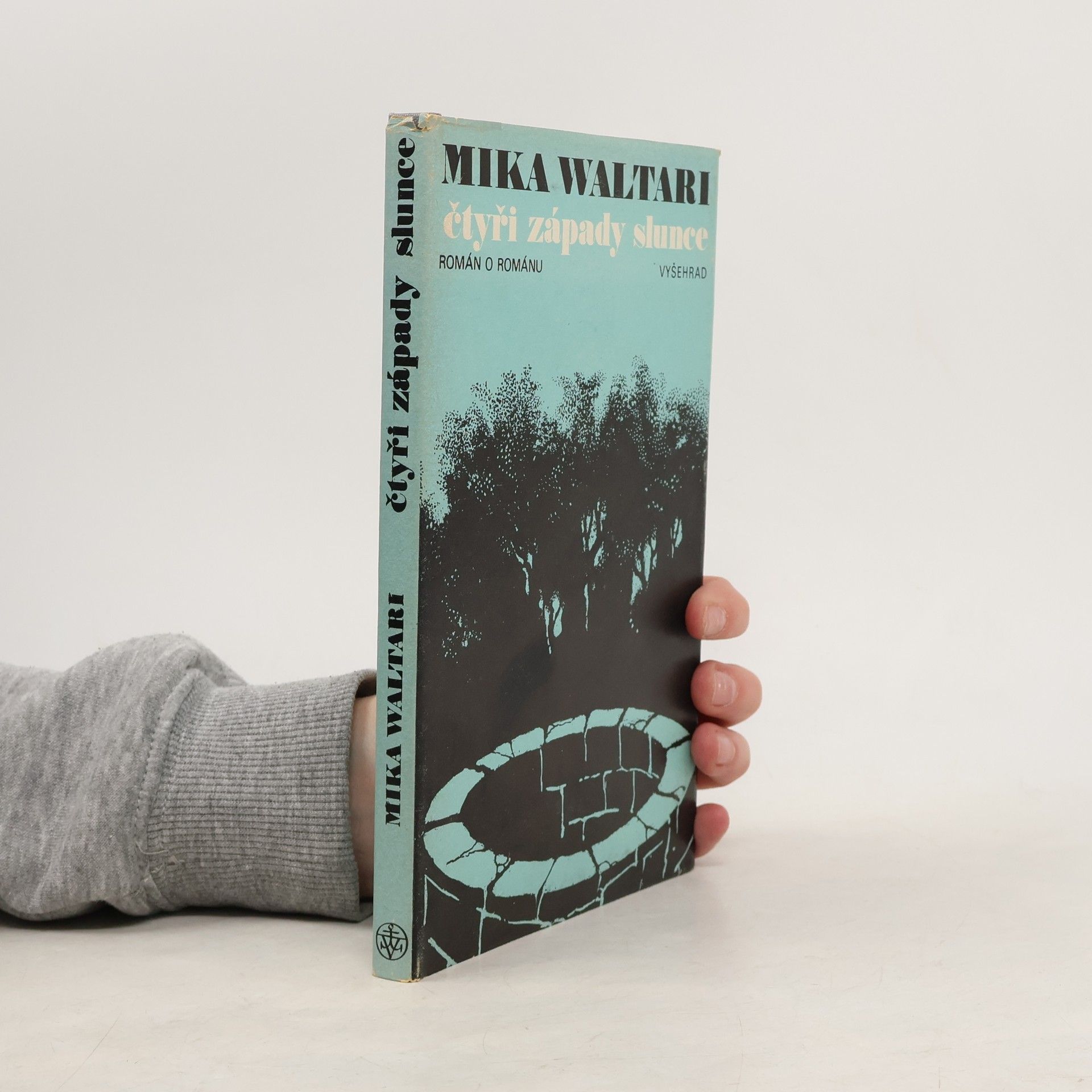 Mika Waltari Čtyři západy slunce