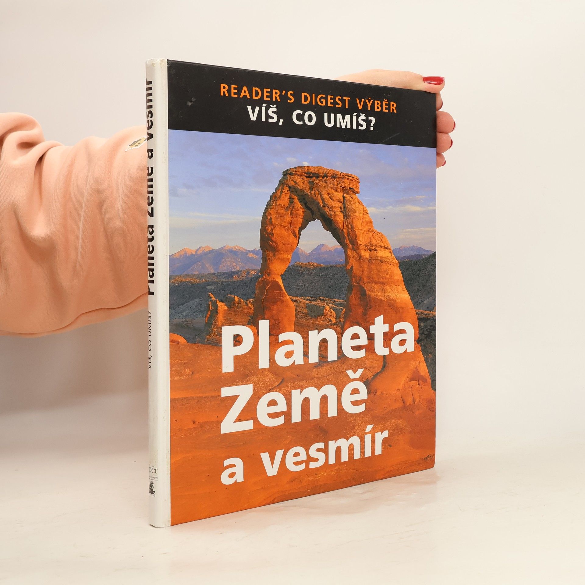 Justin F. Scroggie Planeta Země a vesmír