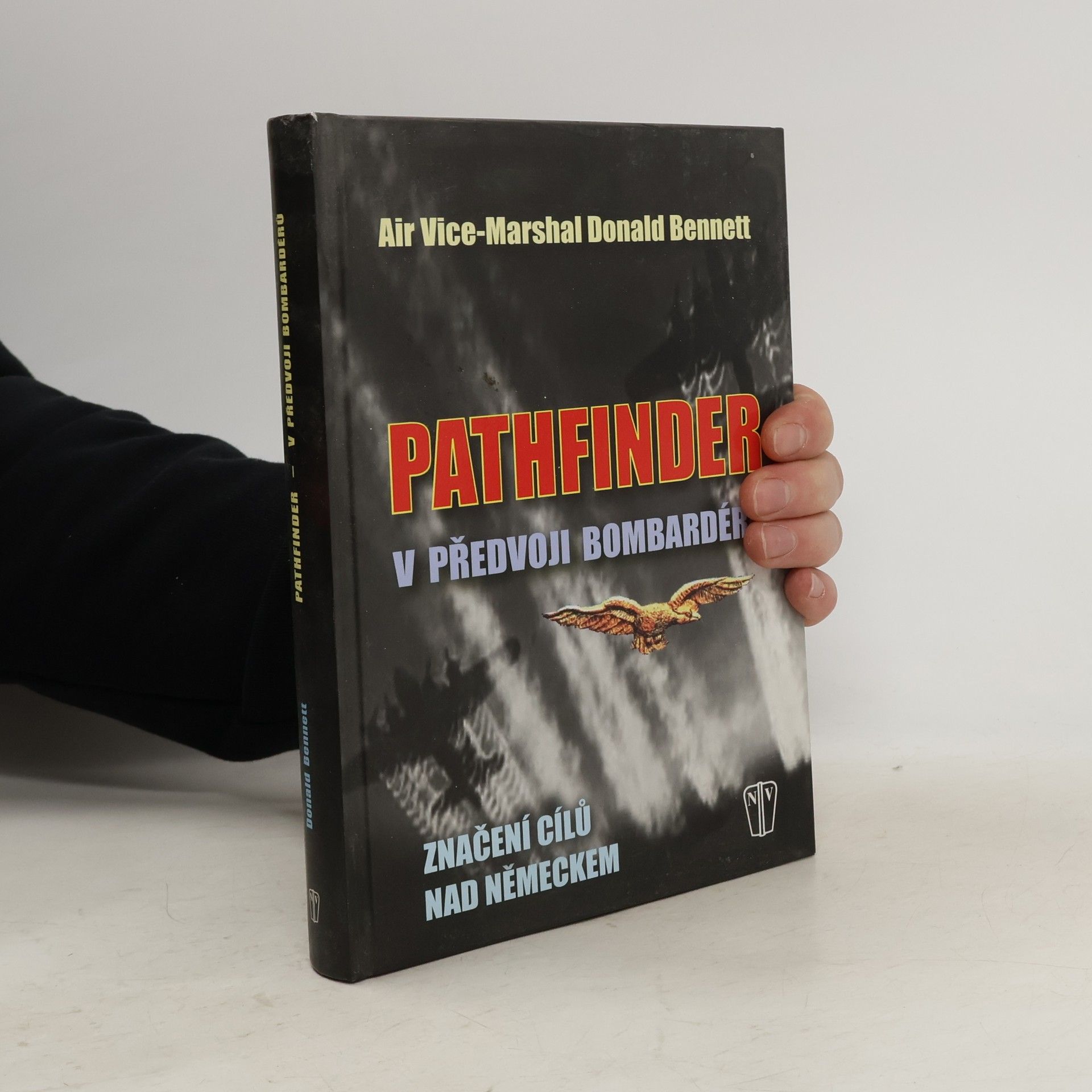 Donald Clifford Tyndall Bennett Pathfinder. V předvoji bombardérů