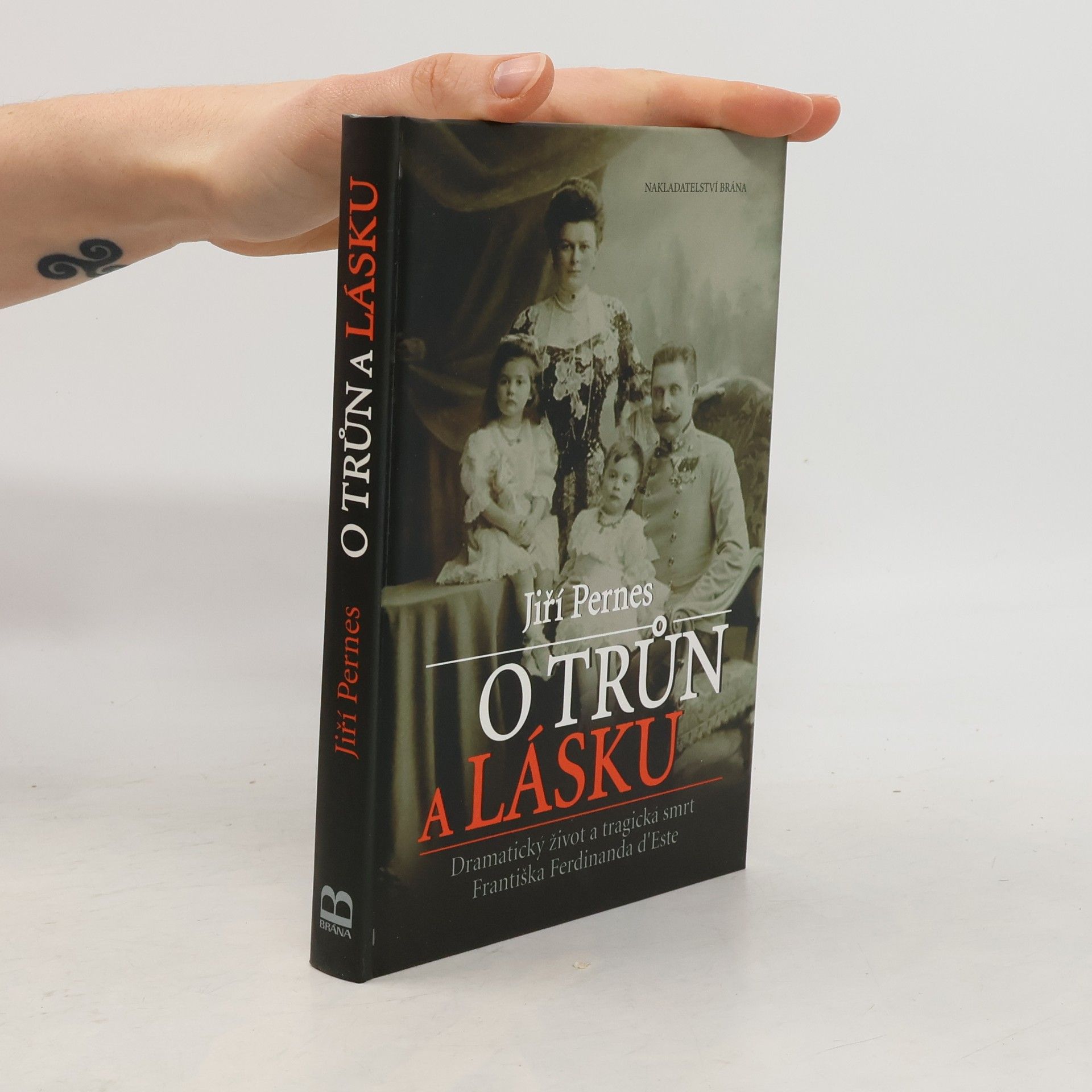 Jiří Pernes O trůn a lásku