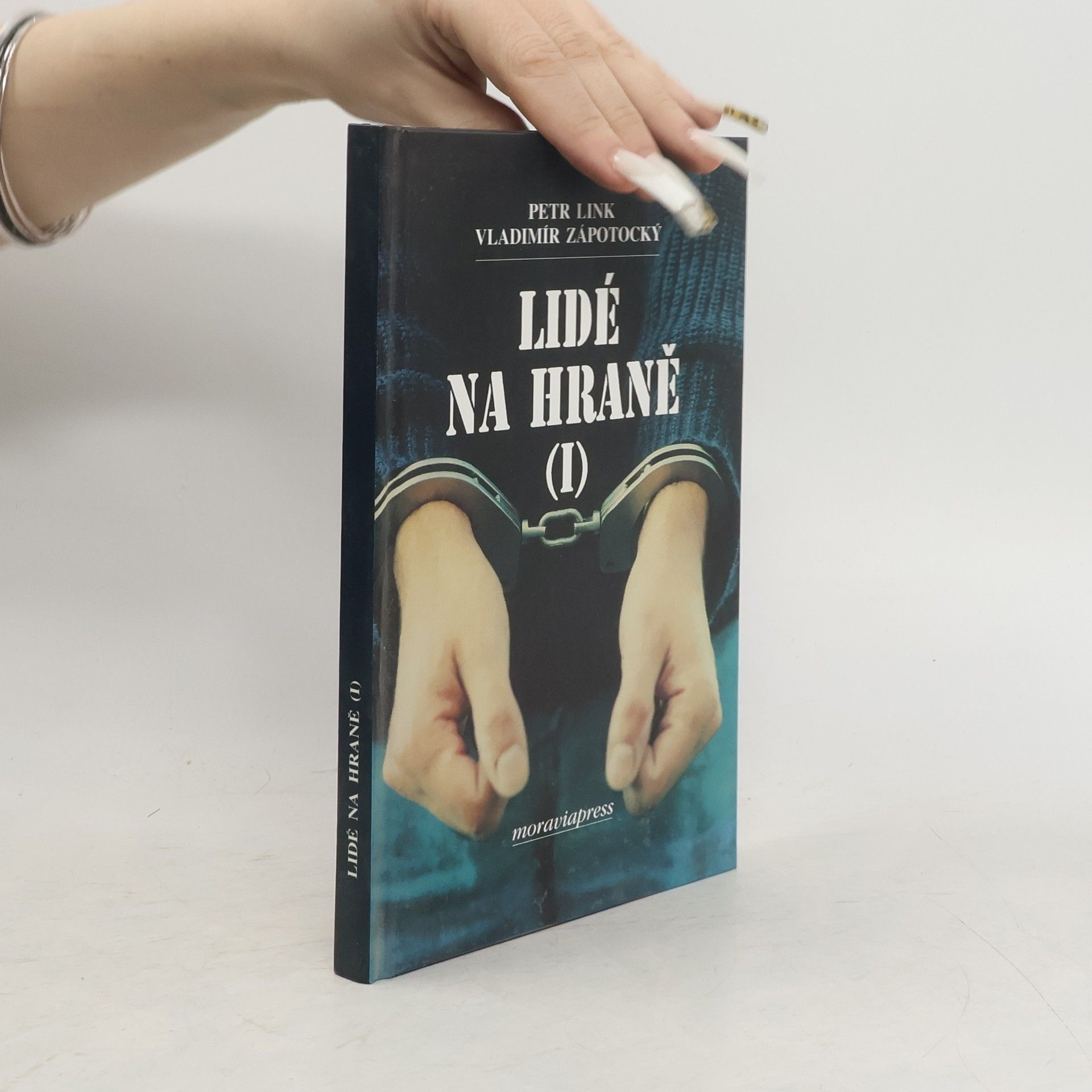 Lidé na hraně. 1. díl