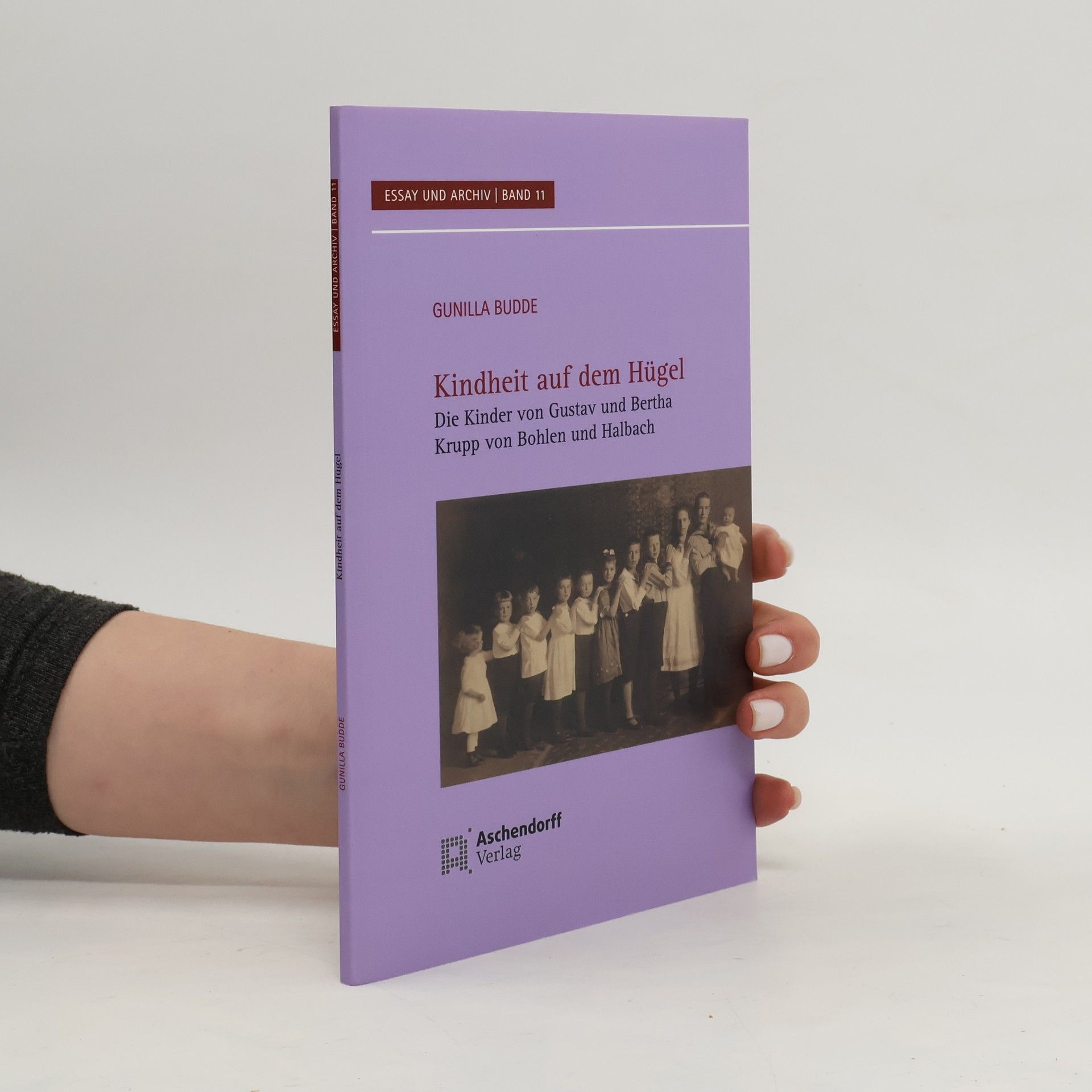 Essay und Archiv - 11: Kindheit auf dem Hügel