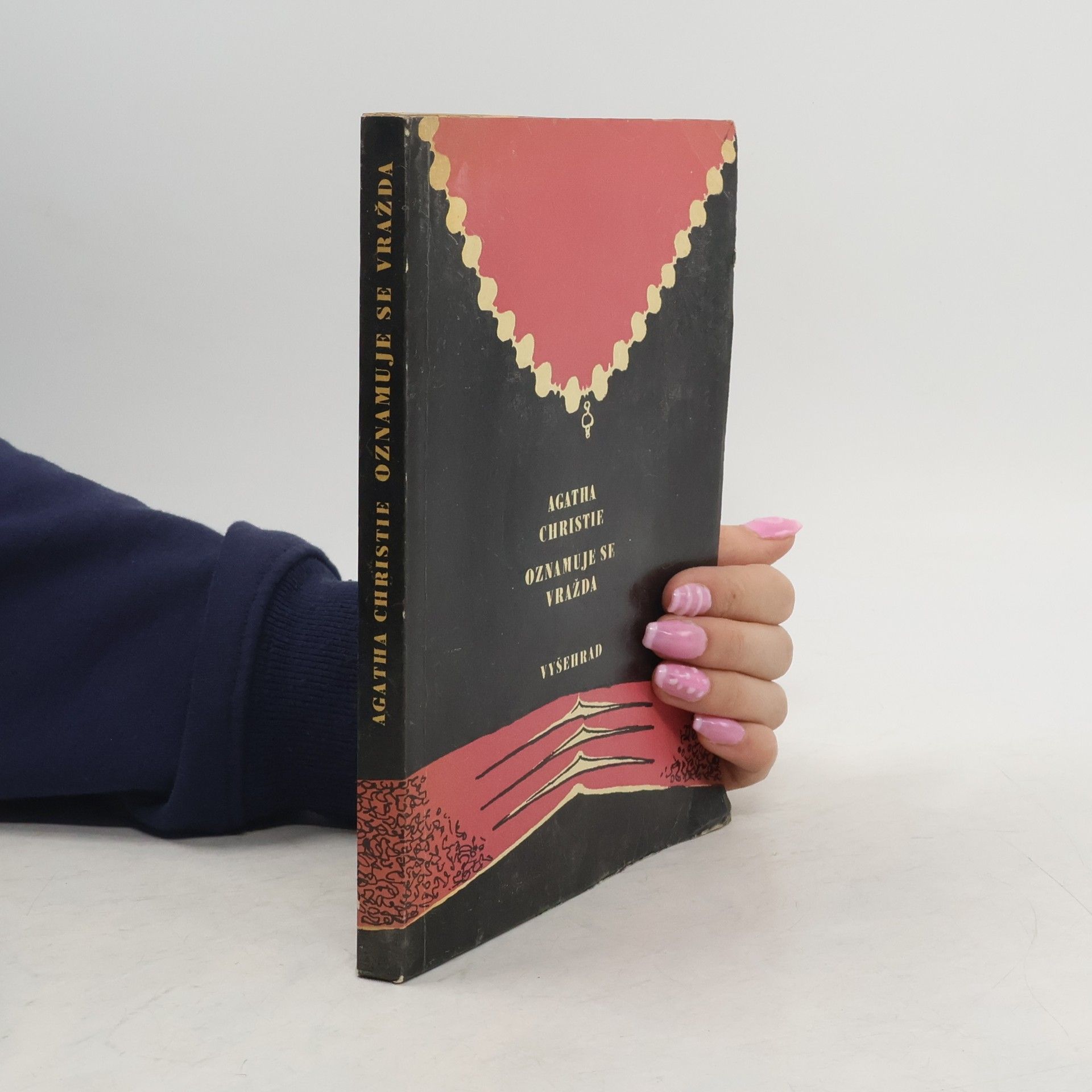 Agatha Christie Oznamuje se vražda