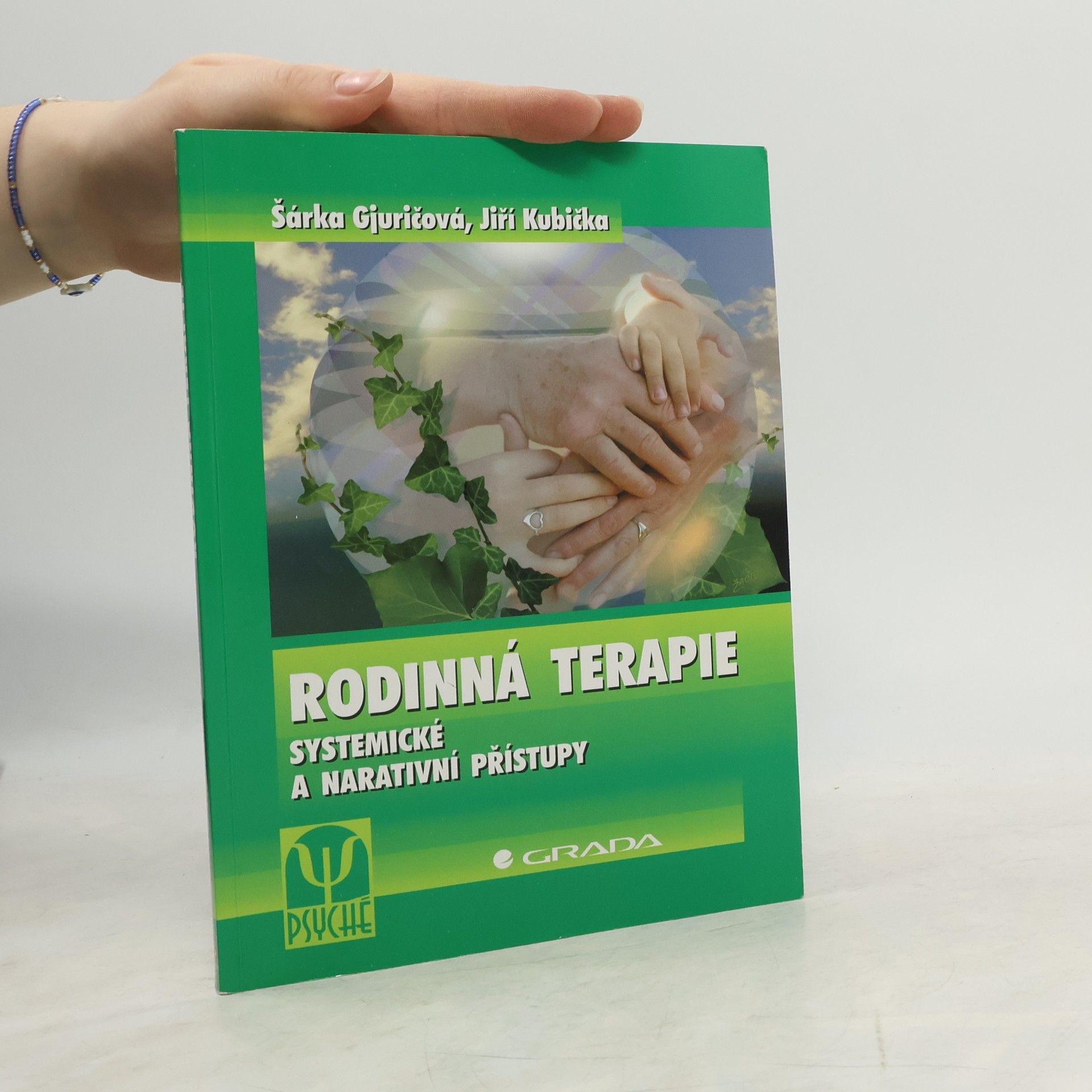 Jiří Kubička Rodinná terapie : systemické a narativní přístupy