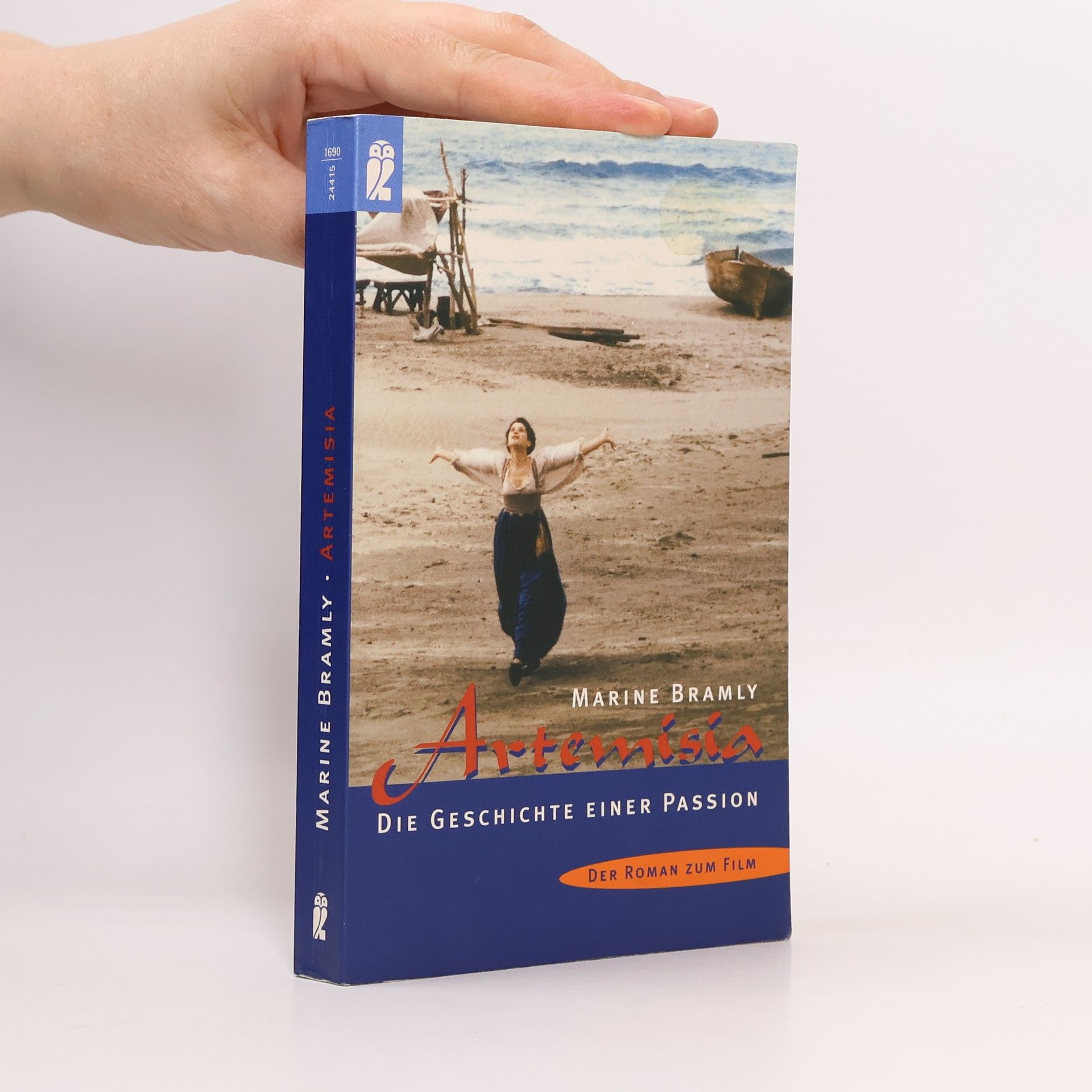 Marine Bramly Artemisia