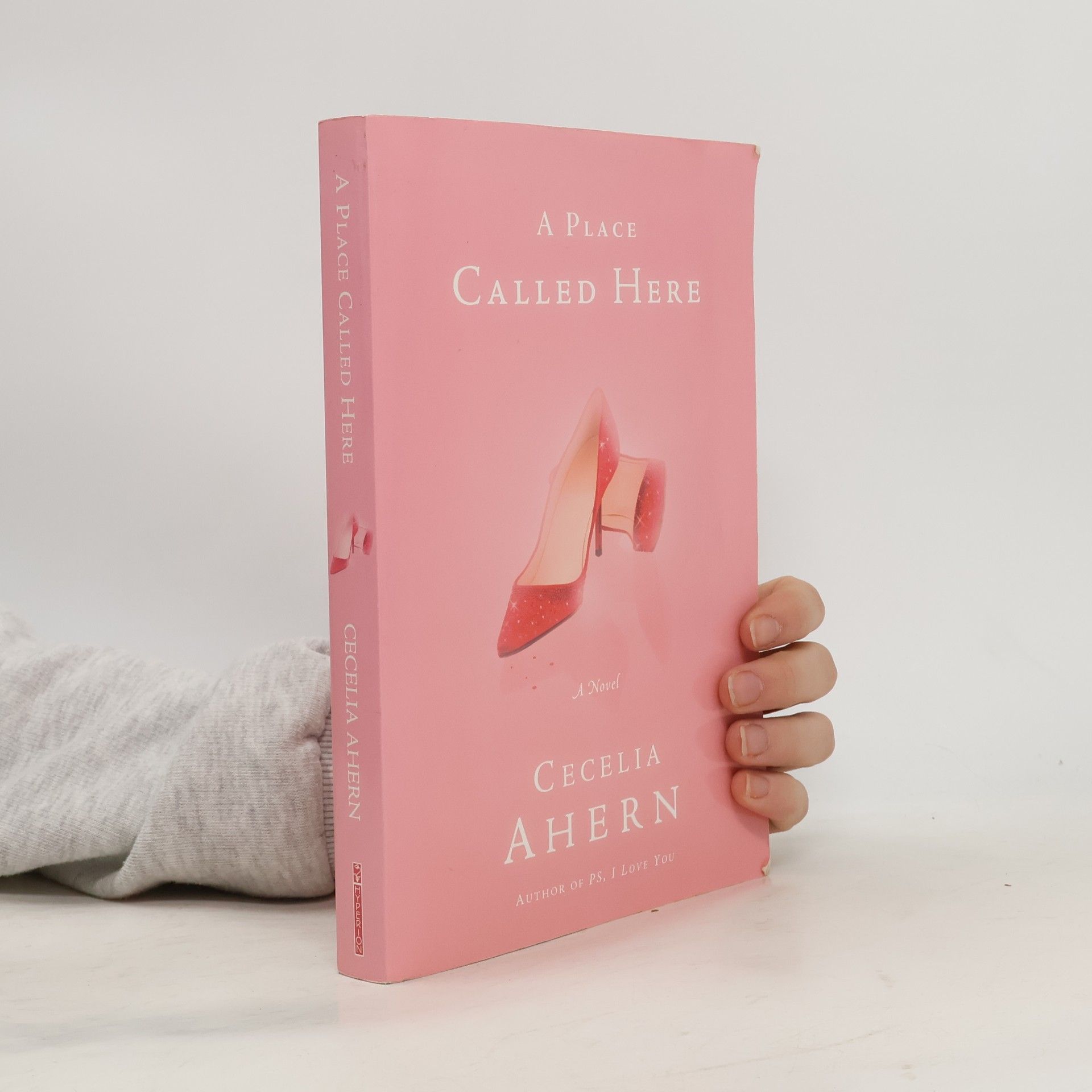 Cecelia Ahern A Place Called Here