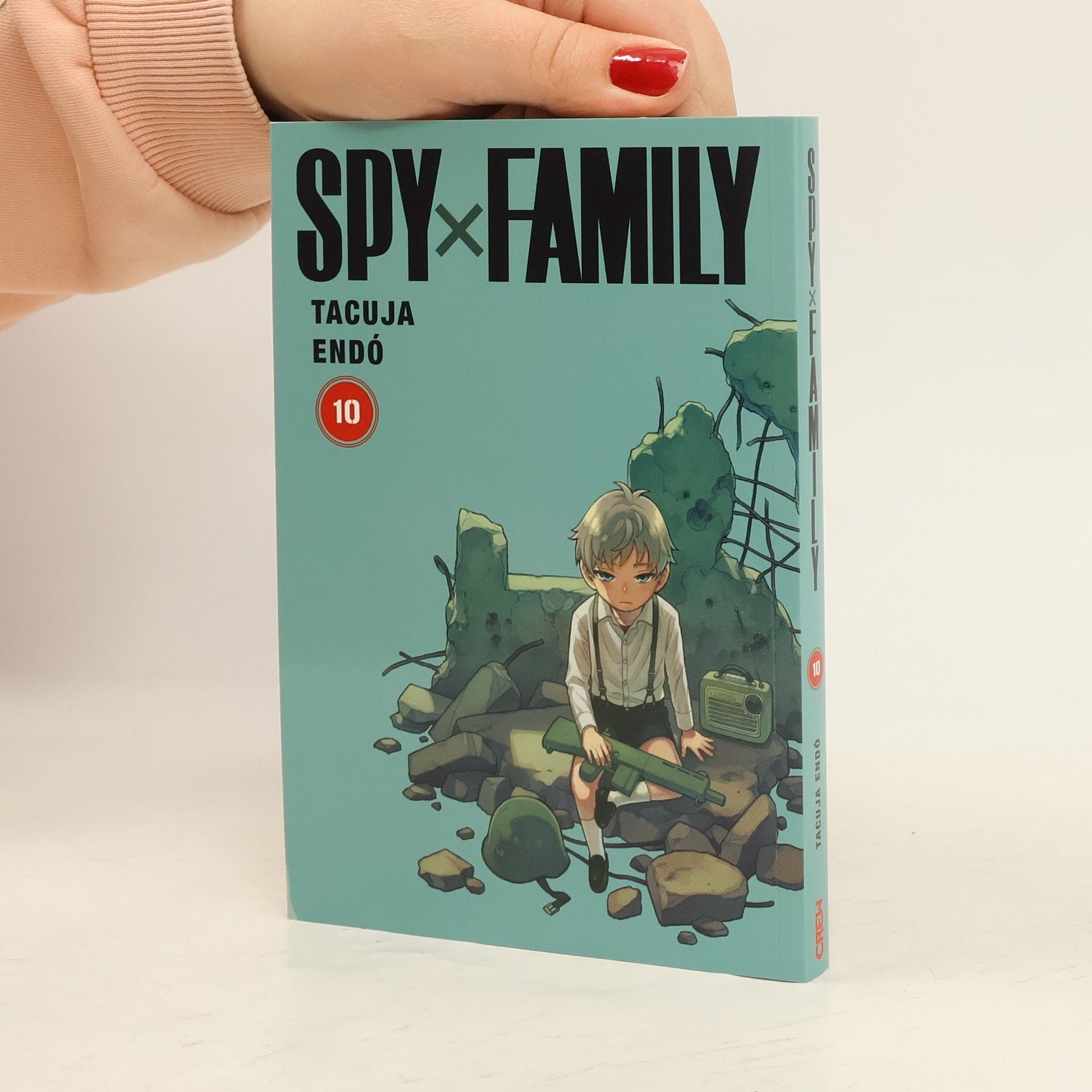 Tacuja Endó Spy x Family 10