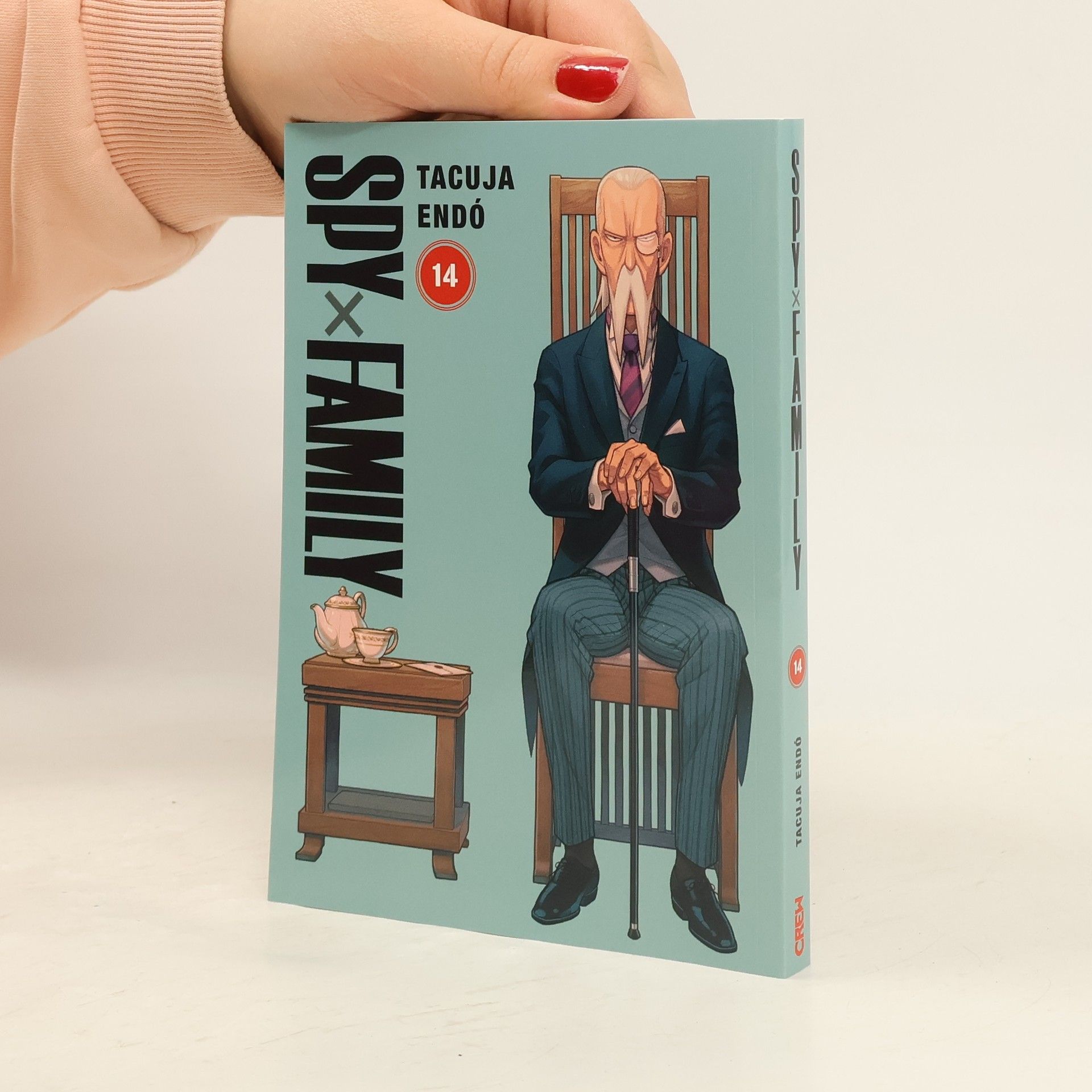 Tacuja Endó Spy x family 14