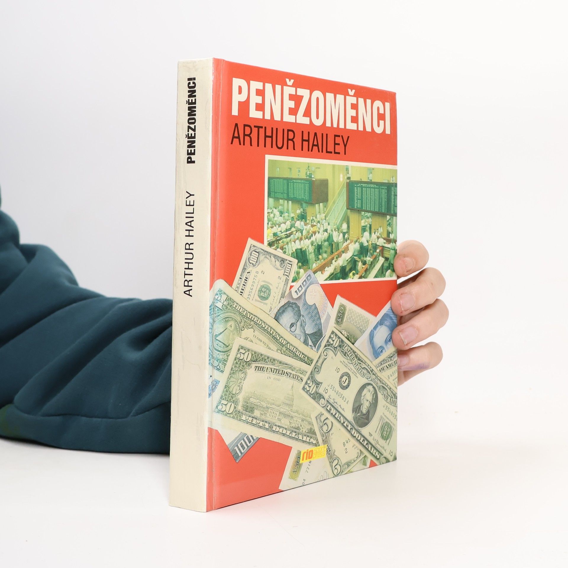 Arthur Hailey Penězoměnci