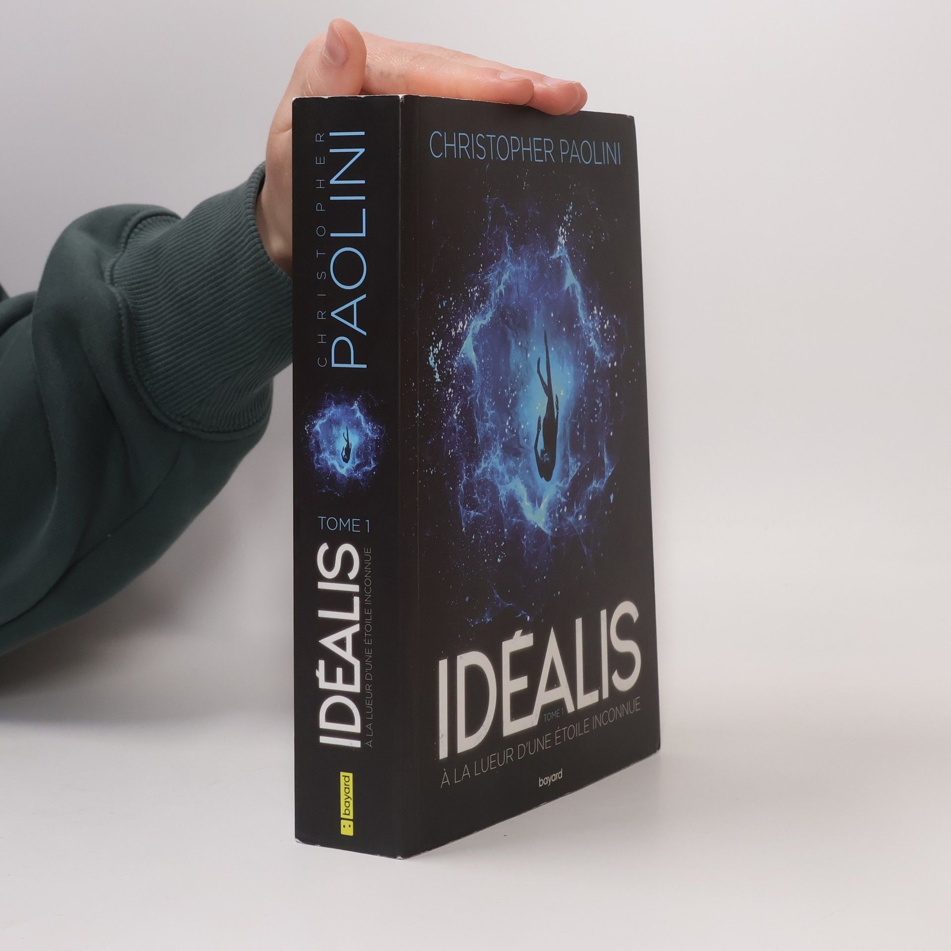 Christopher Paolini Idéalis 1. À la lueur d'une étoile inconnue