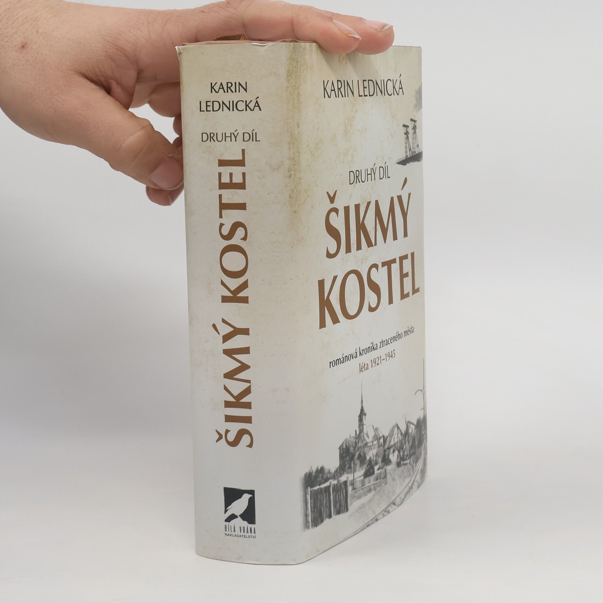 Karin Lednická Šikmý kostel 2