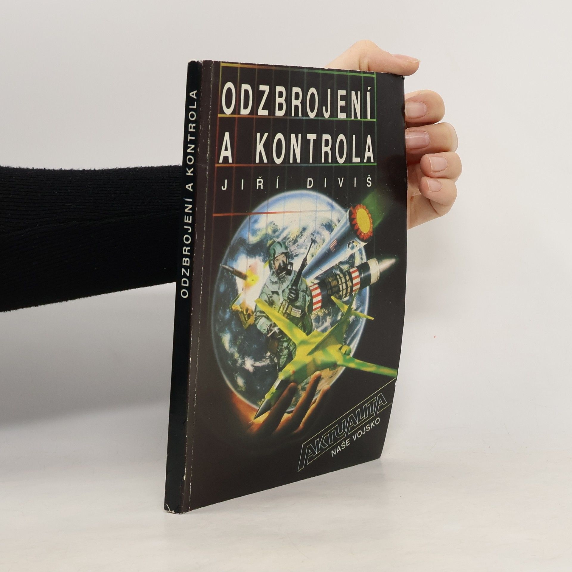 Jiří Diviš Odzbrojení a kontrola