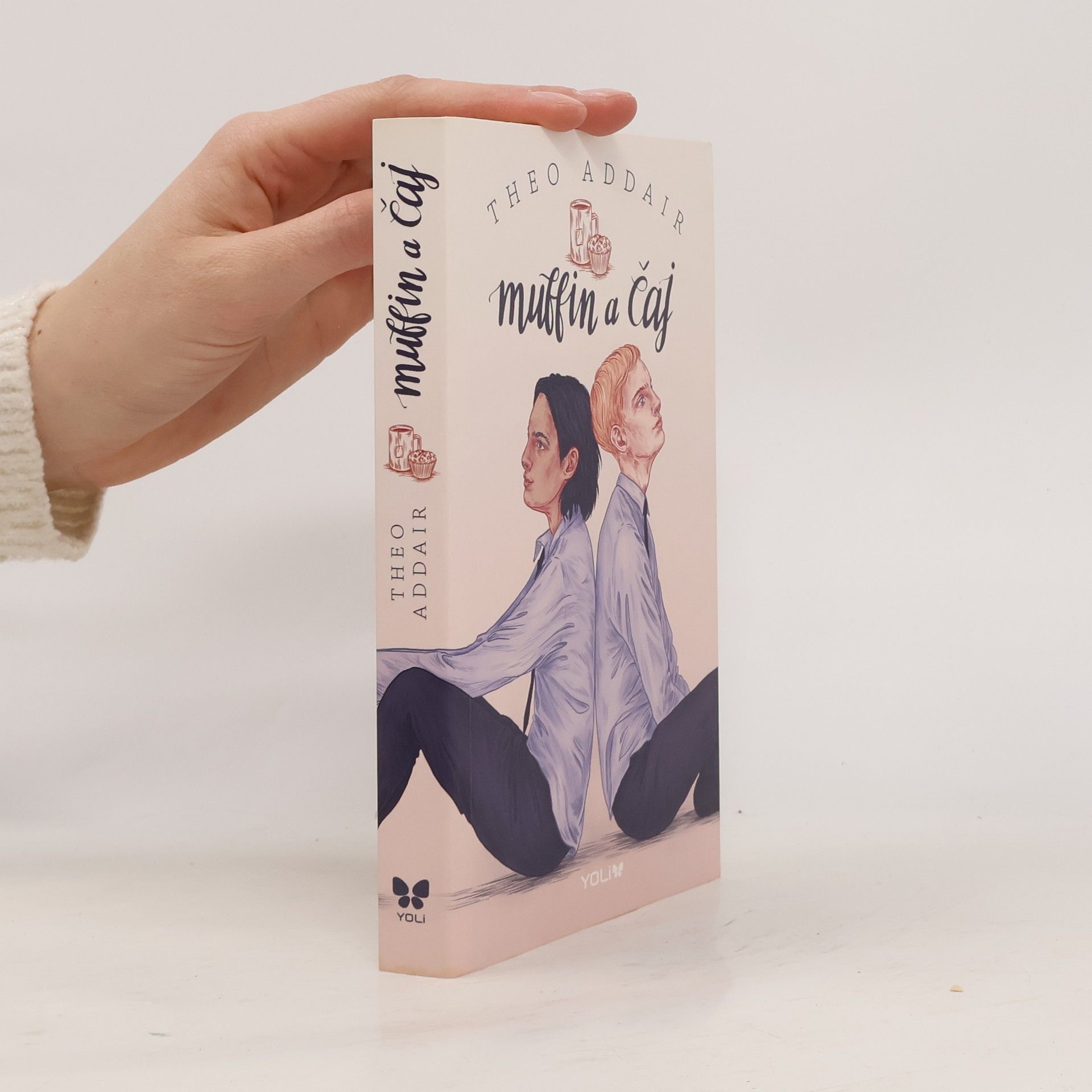 Theo Addair Muffin a čaj