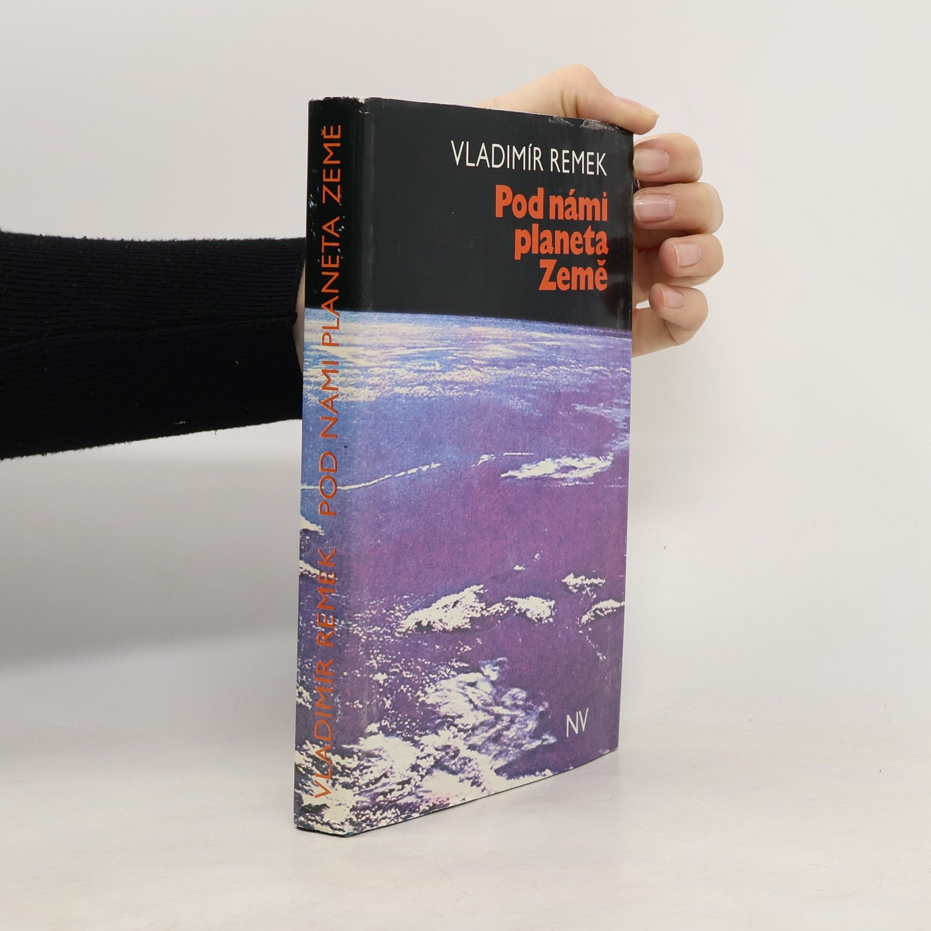 Vladimír Remek Pod námi planeta Země