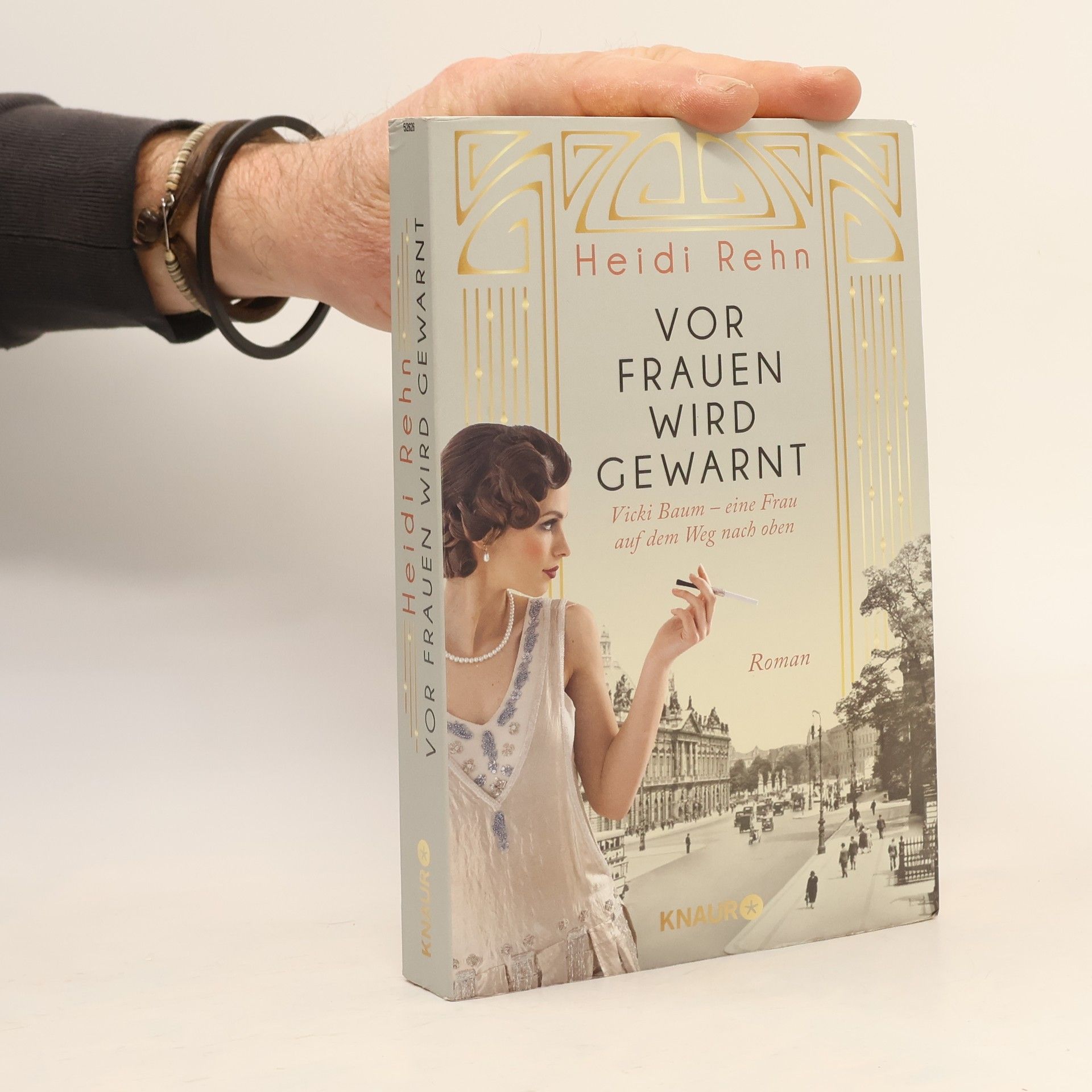 Vor Frauen wird gewarnt