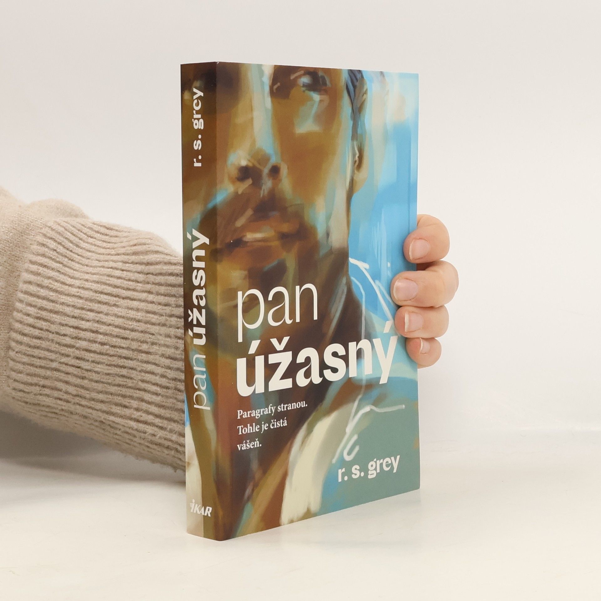 R. S. Grey Pan Úžasný