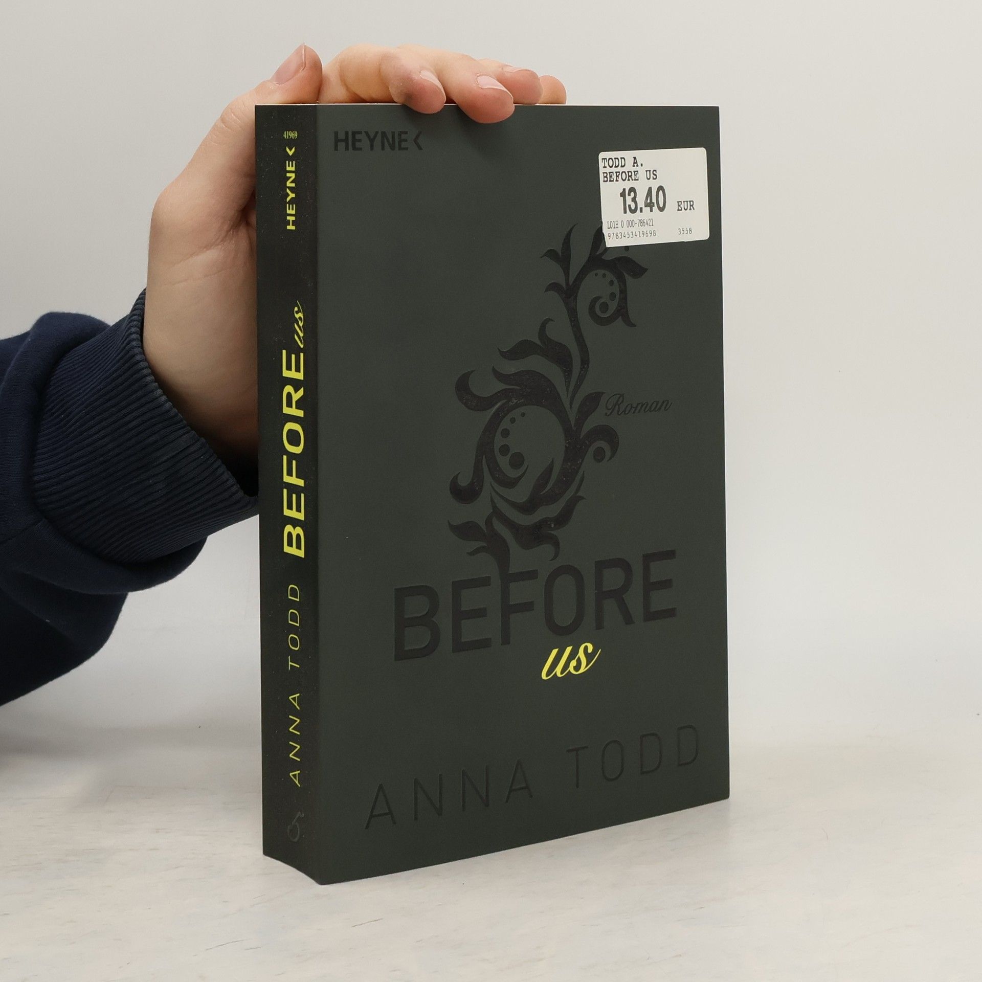 Anna Todd After 5. Before Us