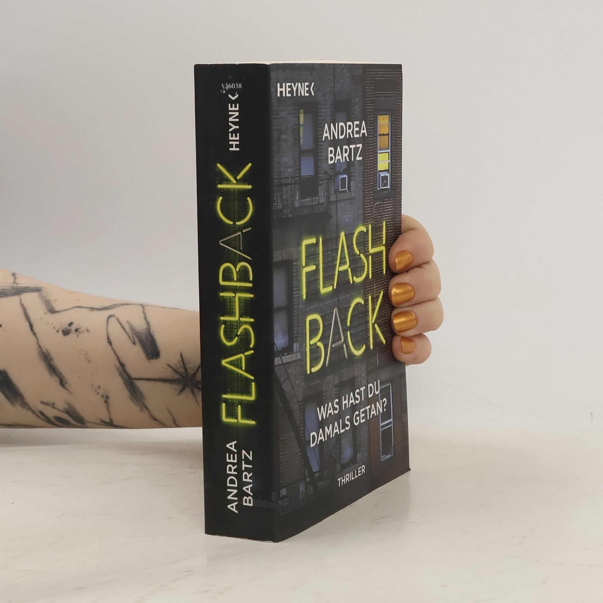 Andrea Bartz Flashback