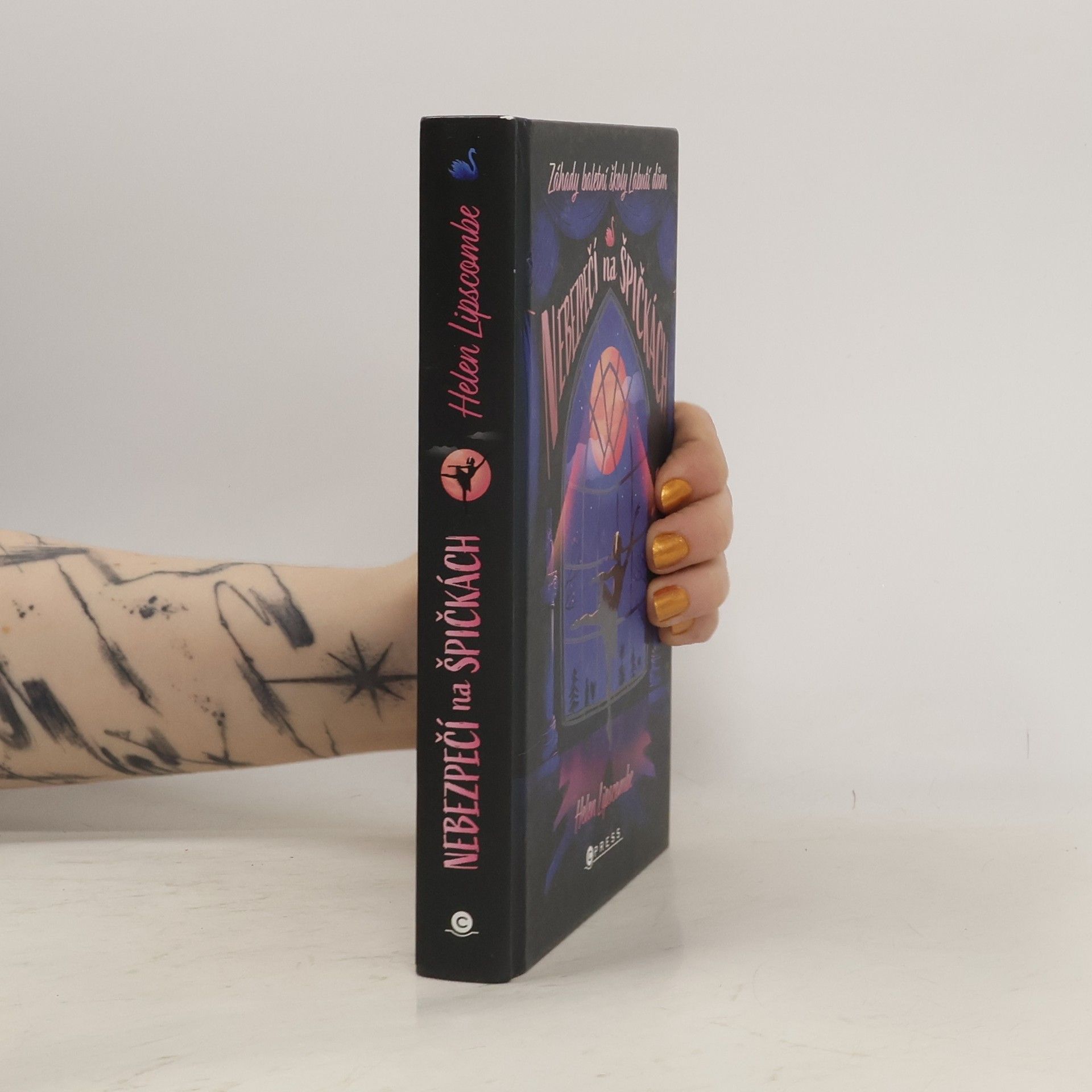 Helen Lipscombe Nebezpečí na špičkách