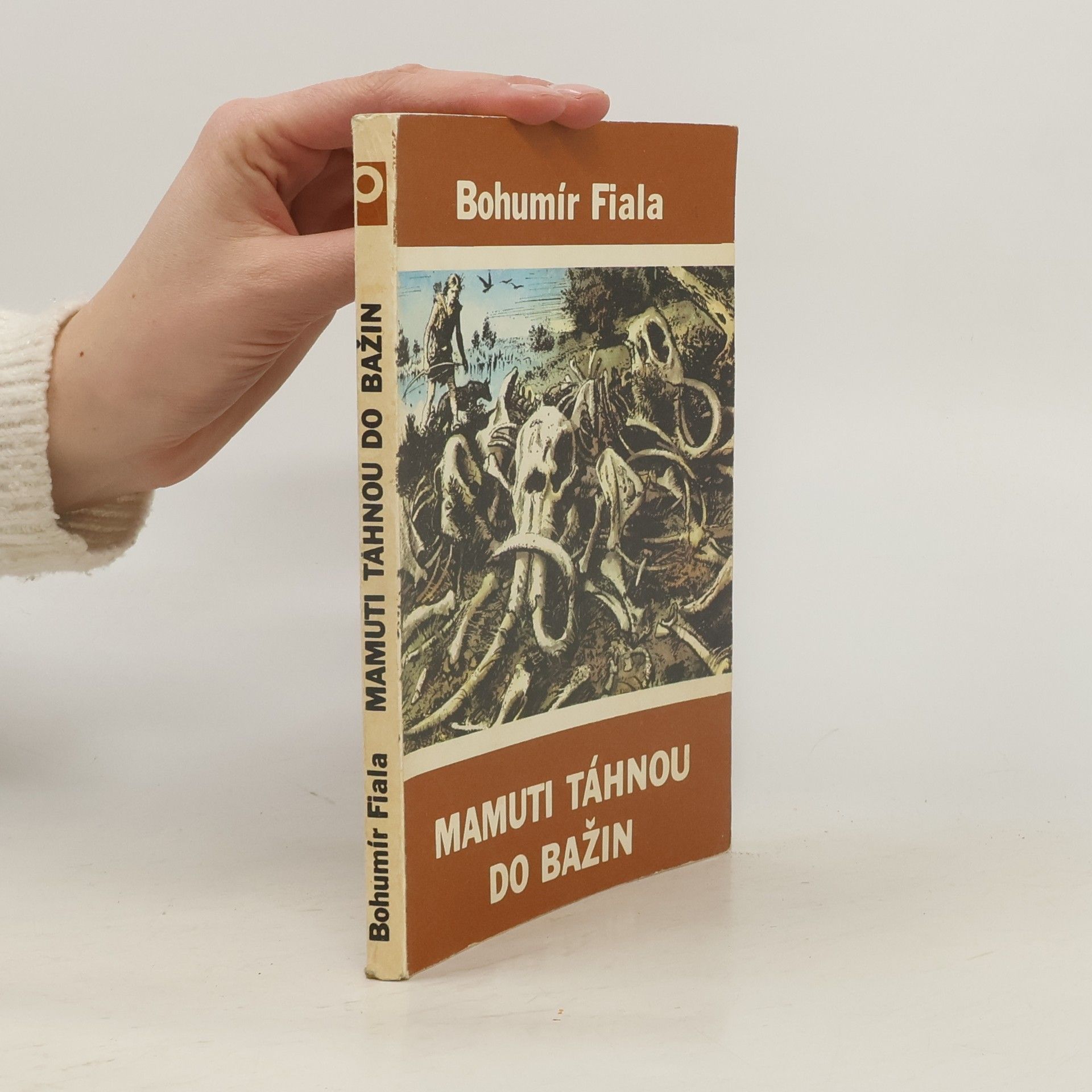 Zdeněk Burian Mamuti táhnou do bažin