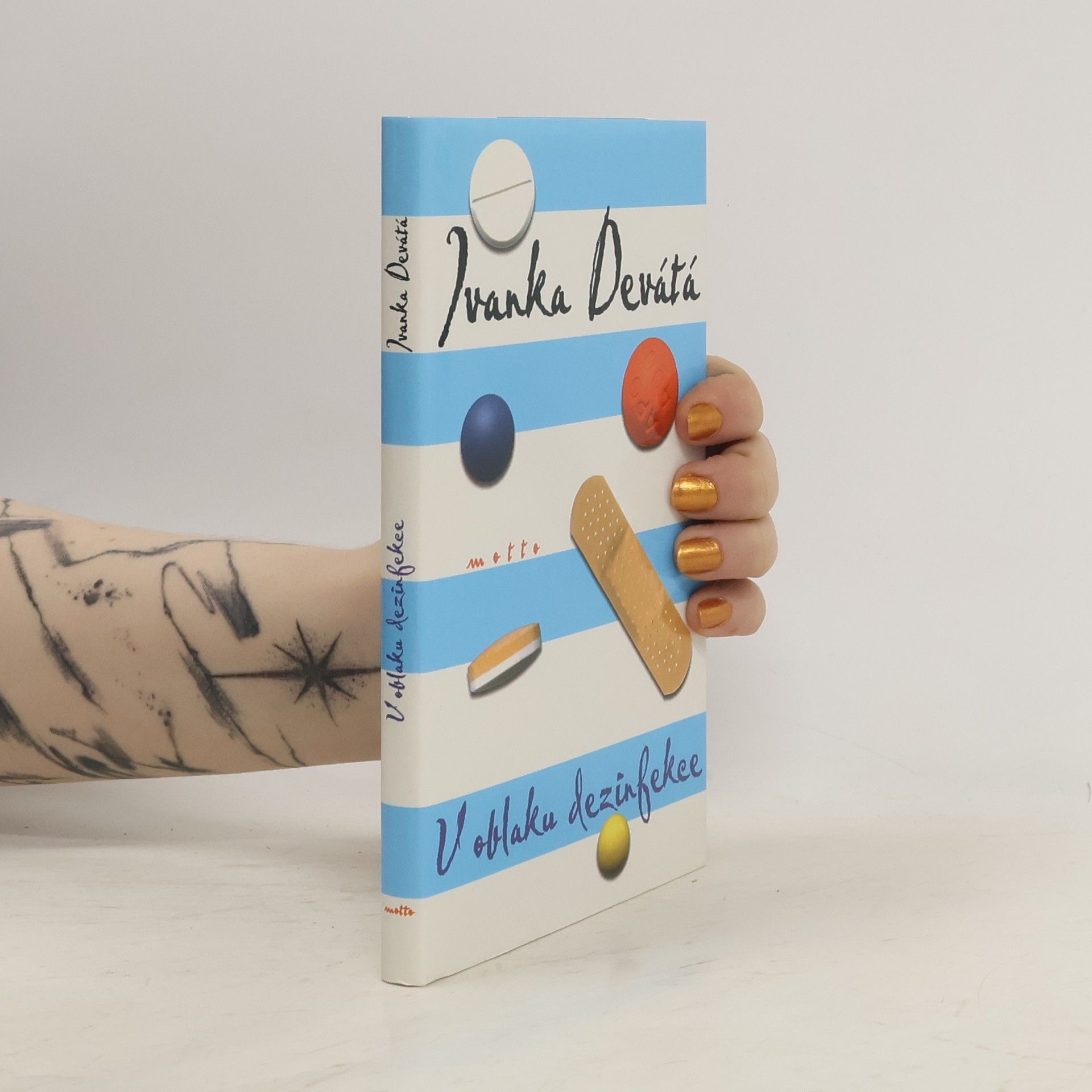 Ivanka Devátá V oblaku dezinfekce