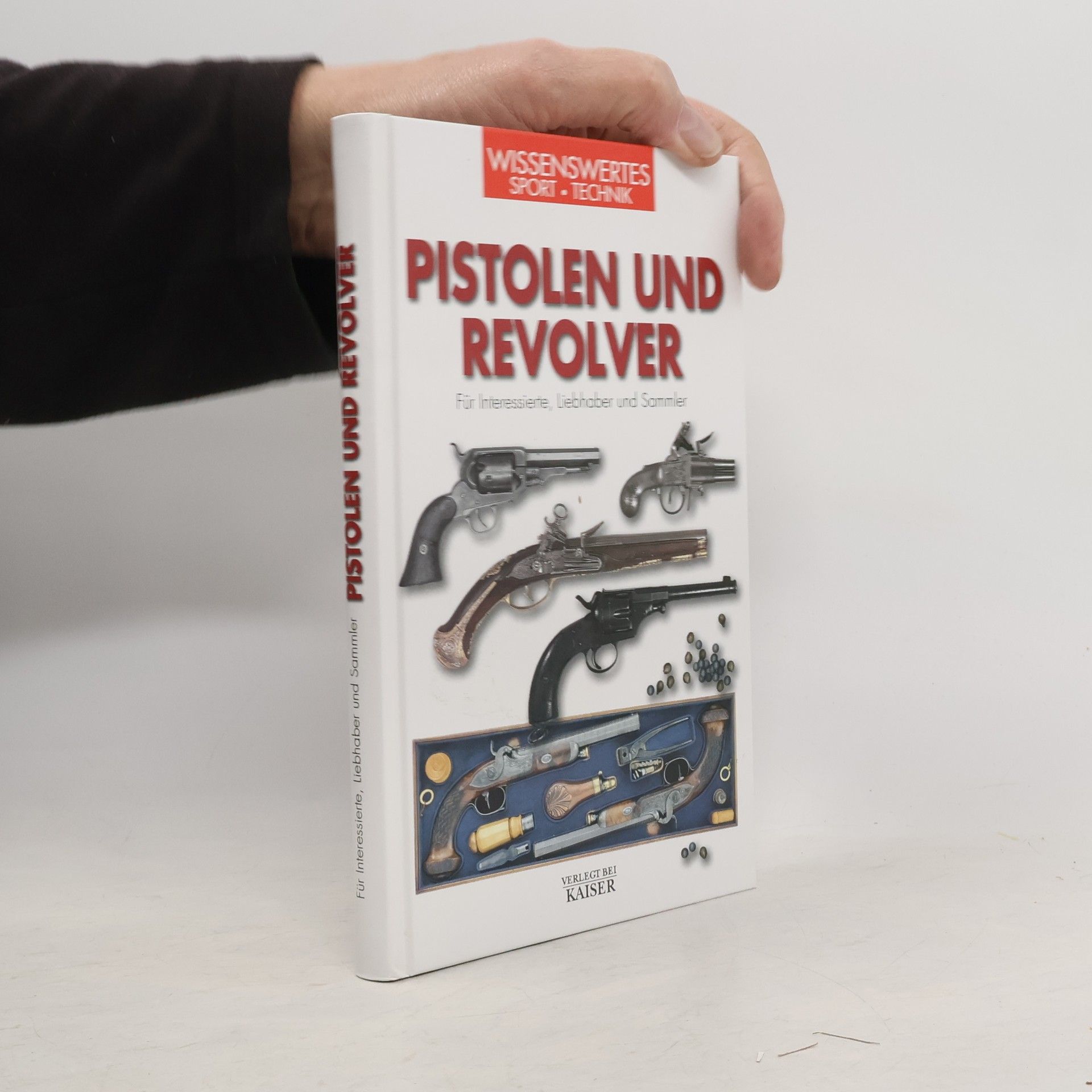 Pistolen und Revolver