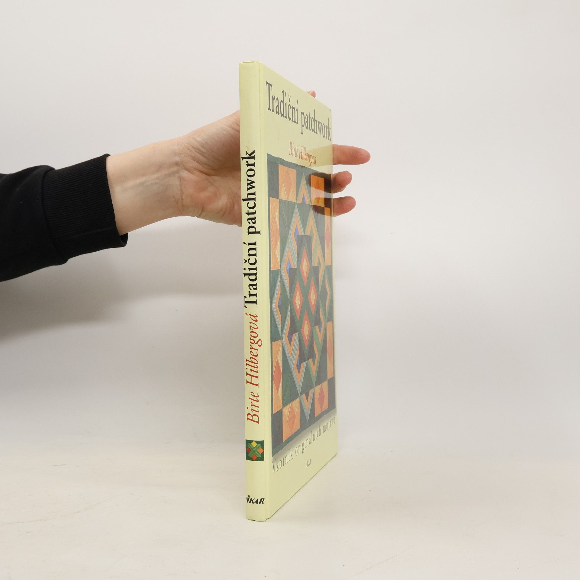 Birte Hilberg Tradiční patchwork. Vzorník originálních motivů.