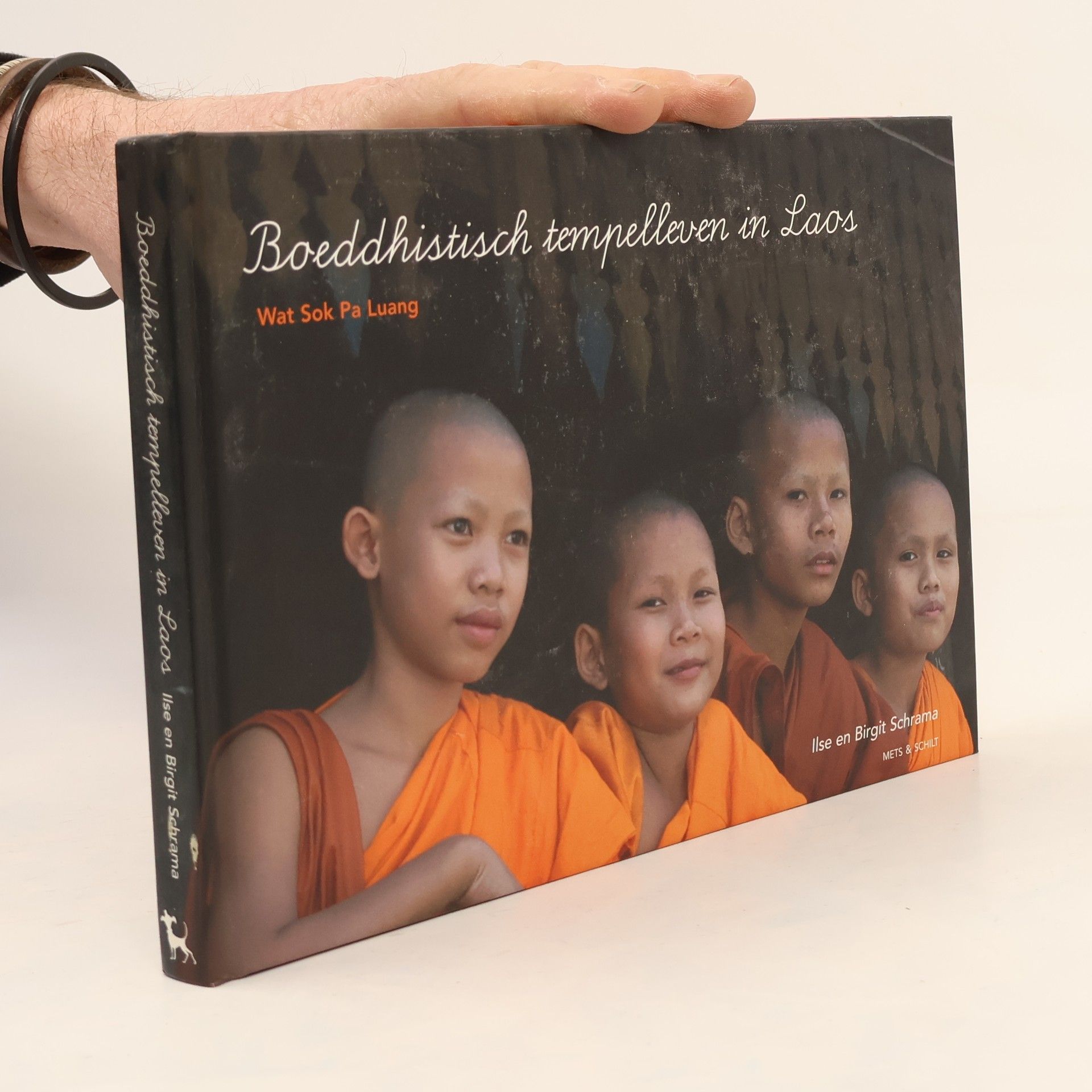 Ilse Schrems Boeddhistisch tempelleven in Laos