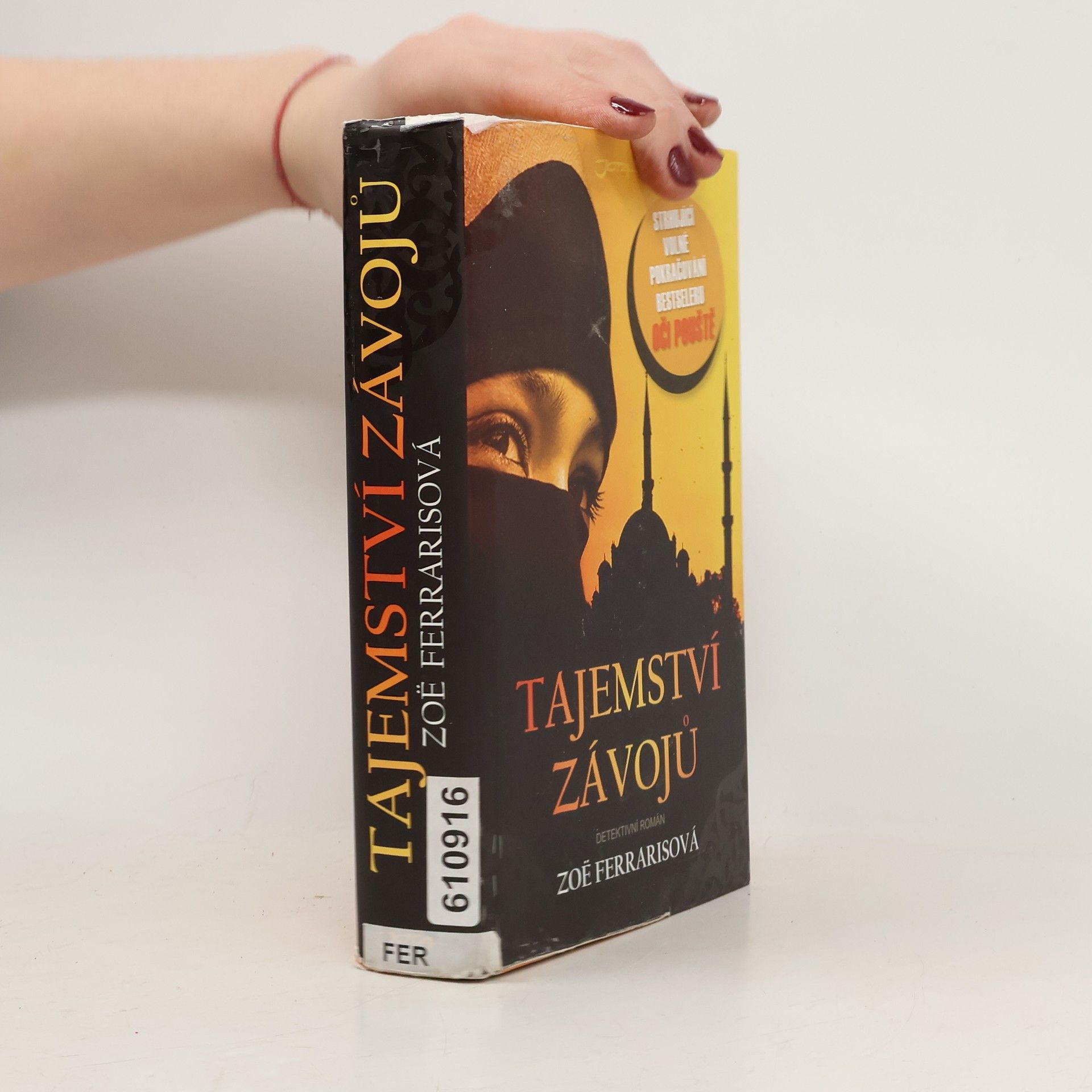 Zoë Ferraris Tajemství závojů