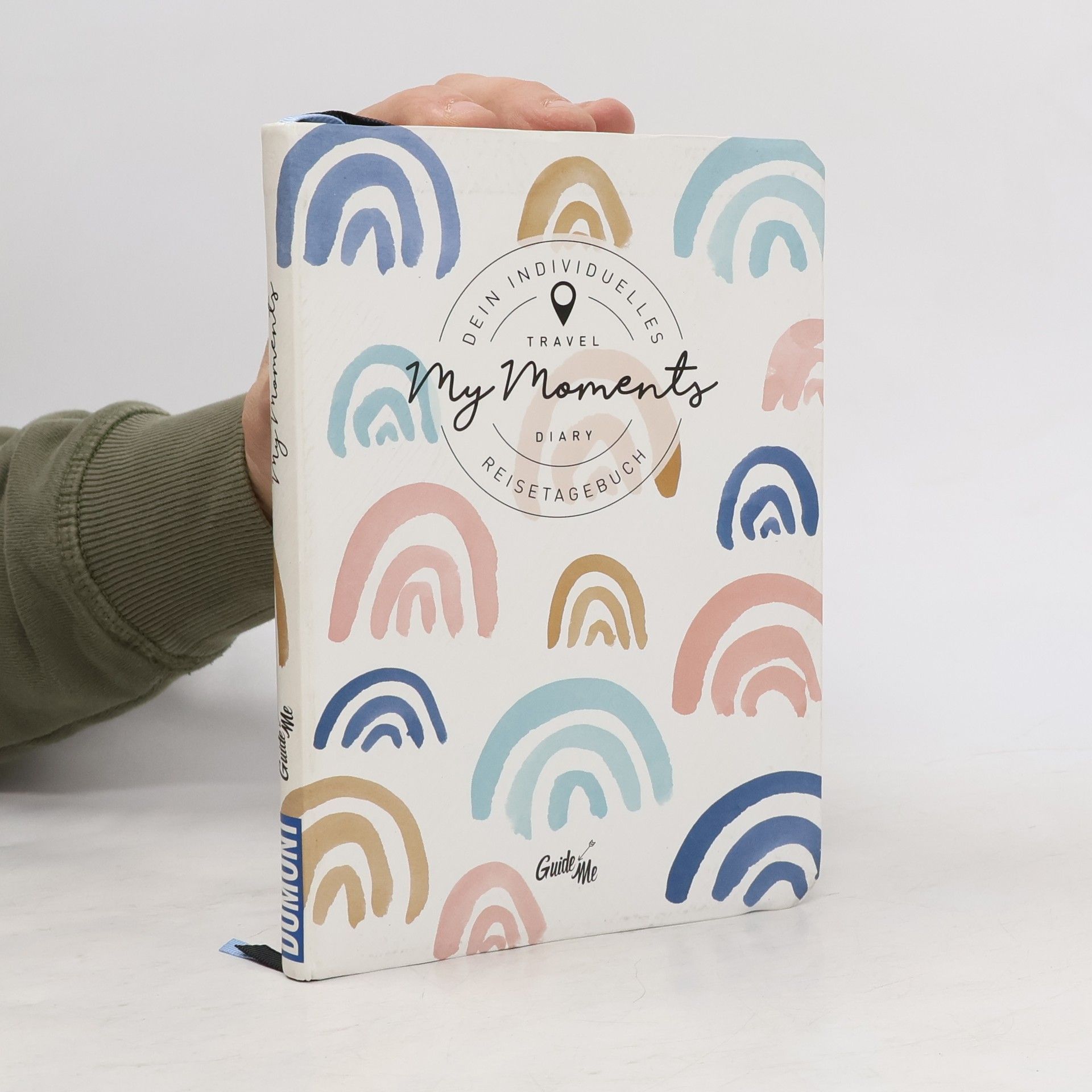 Hallwag Karten Verlag GuideMe TravelDiary \"Rainbows\": Dein individuelles Reisetagebuch mit freien Seite, Zeigewörterbuch, kleinen Extras & Stickerboge